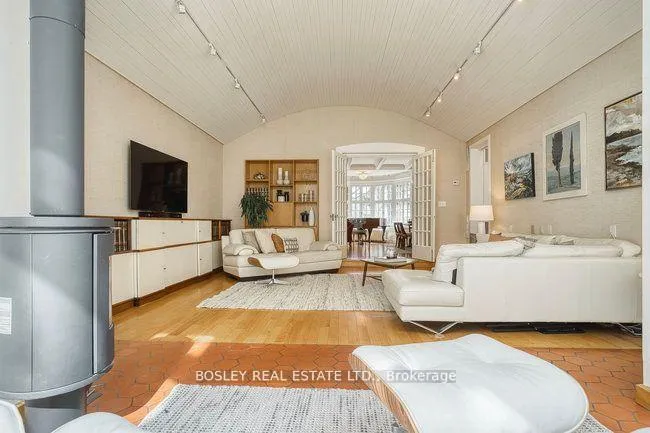 Photo 18 of 40 Castle Frank Crescent, Toronto, Rosedale-Moore Park — HOMEH