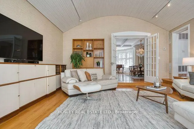 Photo 19 of 40 Castle Frank Crescent, Toronto, Rosedale-Moore Park — HOMEH