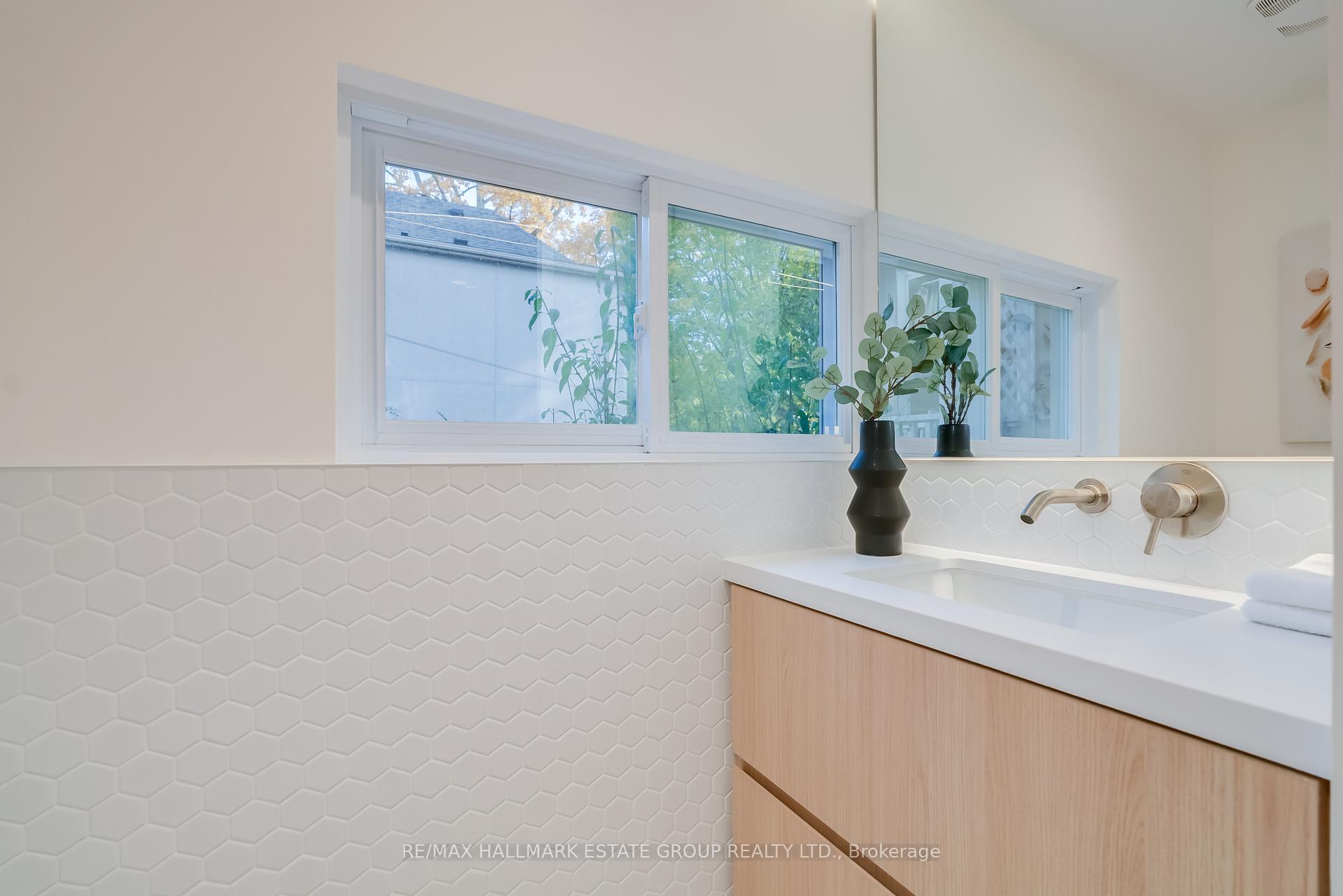 Photo 20 of 7 Ivy Avenue, Toronto, South Riverdale — HOMEH