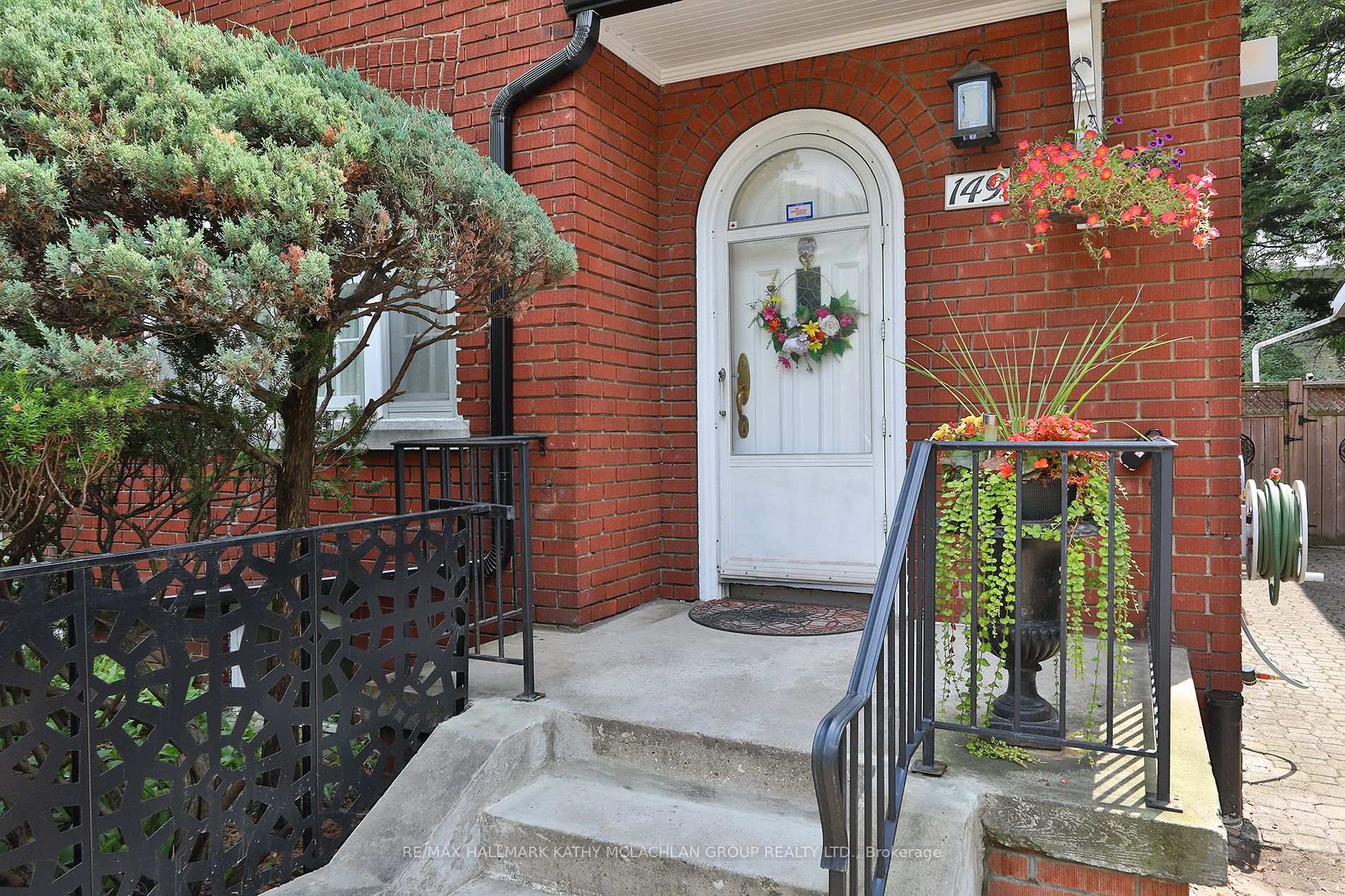 Photo 2 of 149 Donlea Drive, Toronto, Leaside — HOMEH
