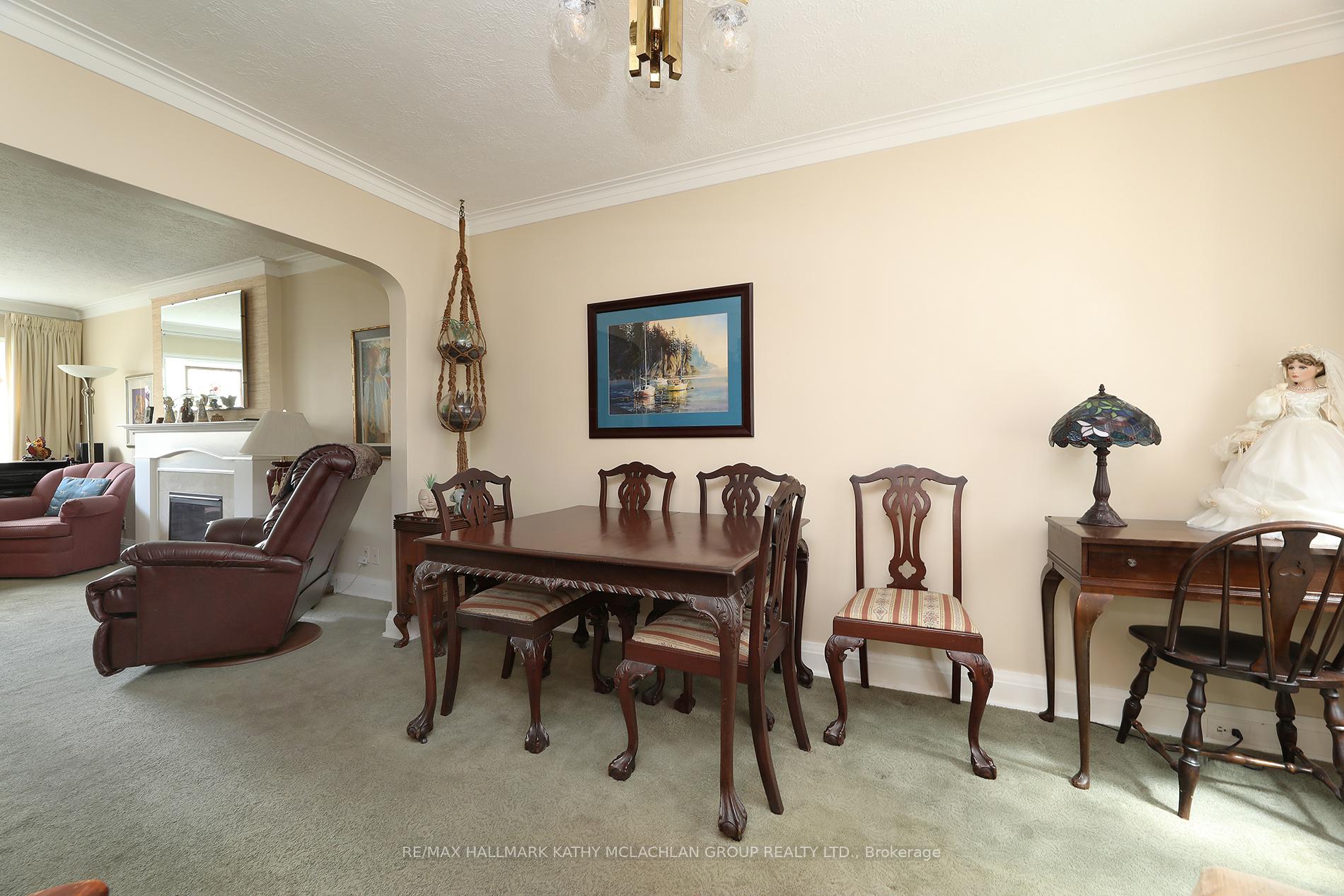 Photo 8 of 149 Donlea Drive, Toronto, Leaside — HOMEH