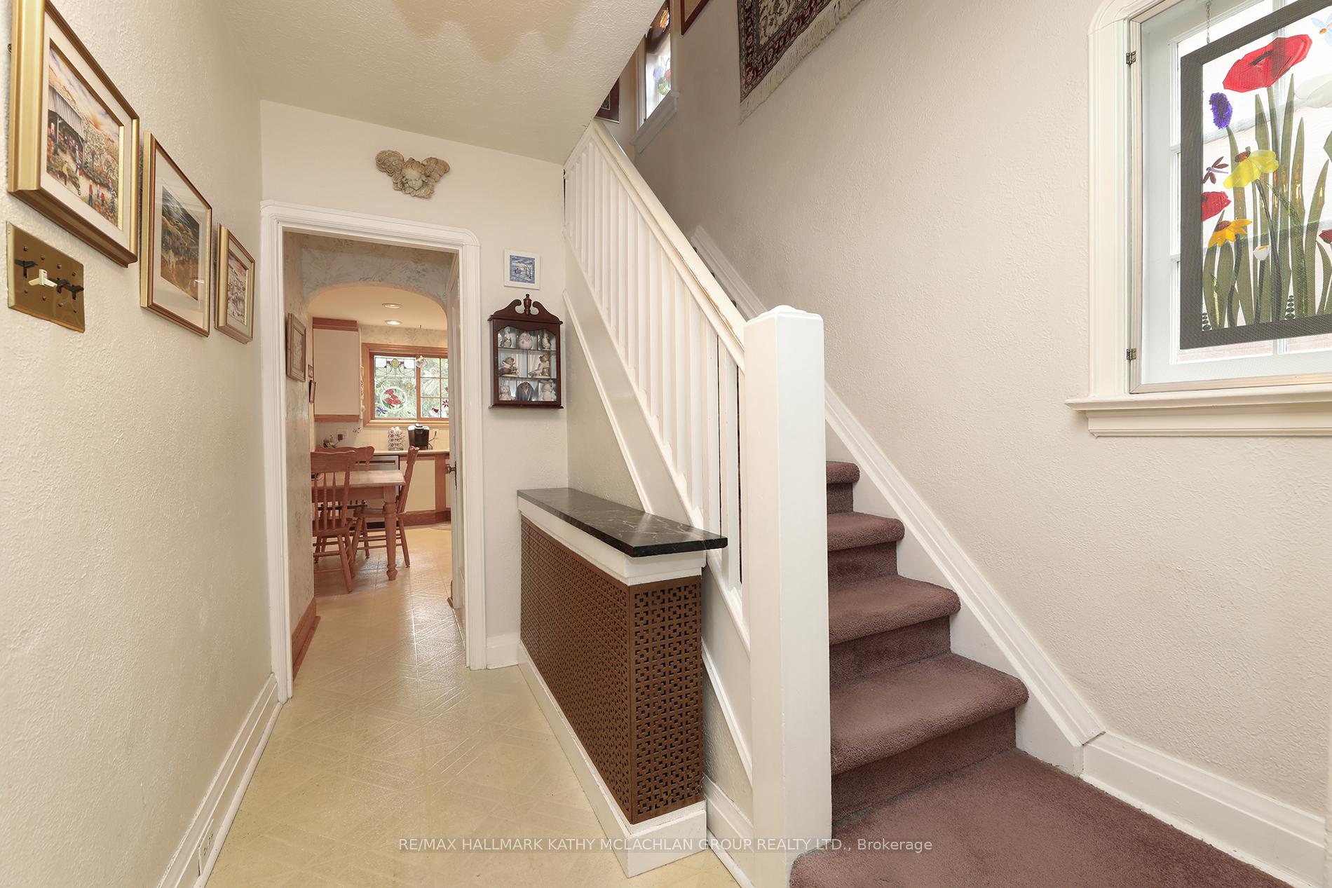 Photo 12 of 149 Donlea Drive, Toronto, Leaside — HOMEH