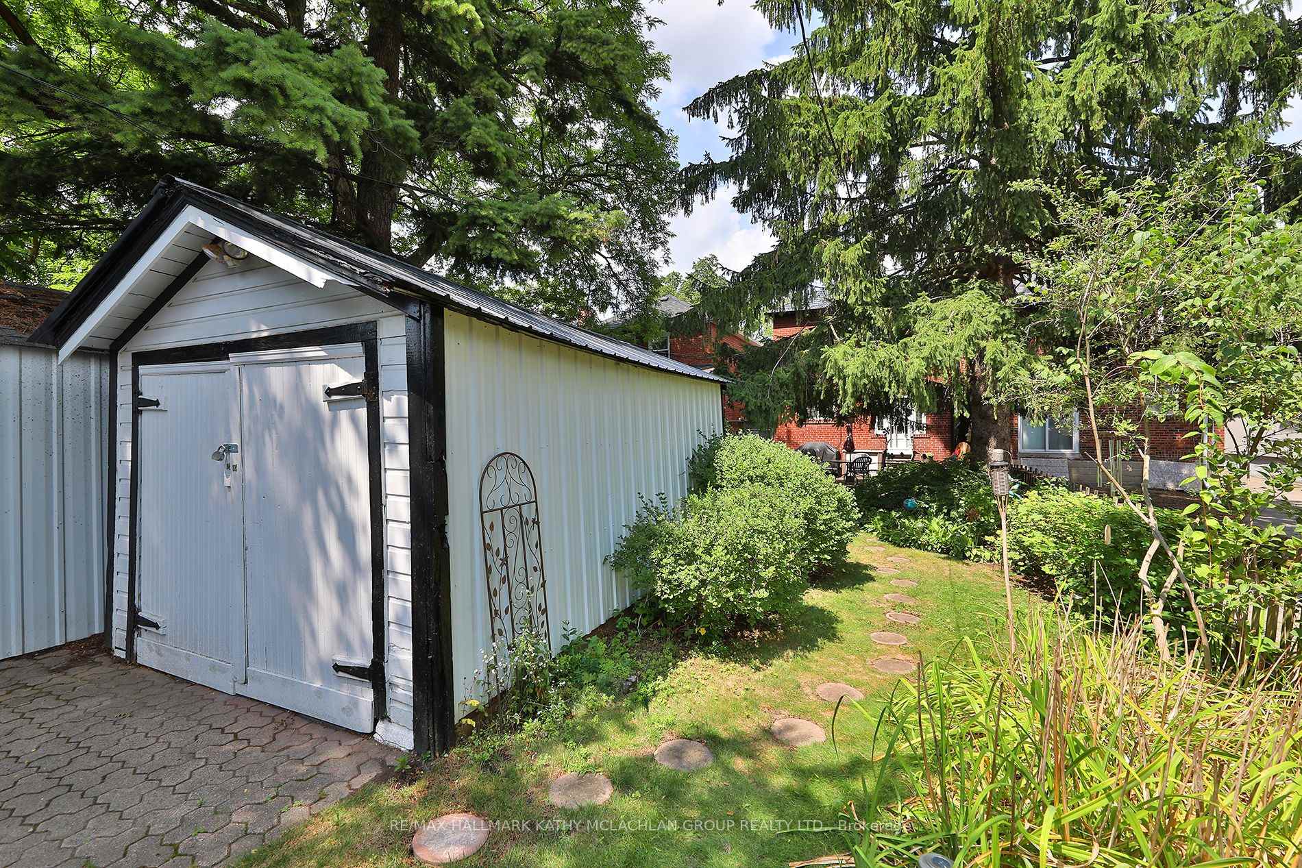Photo 25 of 149 Donlea Drive, Toronto, Leaside — HOMEH
