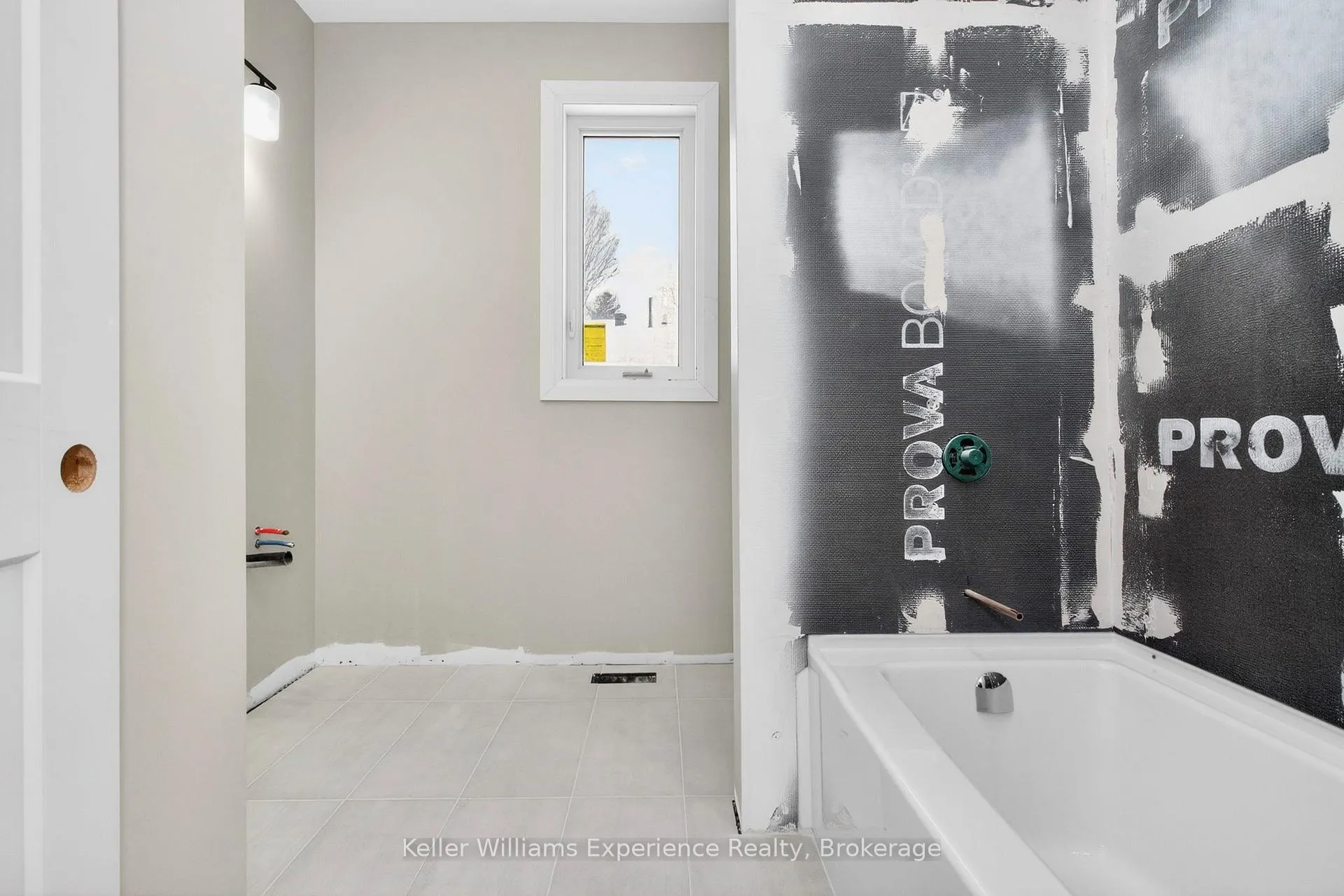 Photo 12 of 62 Rue Vanier, Tiny, Rural Tiny — HOMEH