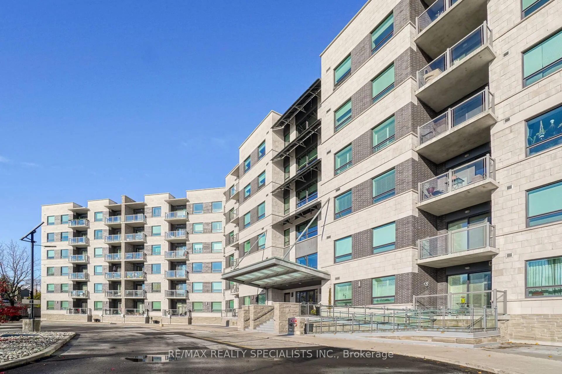 Photo 1 of Unit 617, 383 Main Street, Milton, Old Milton — HOMEH