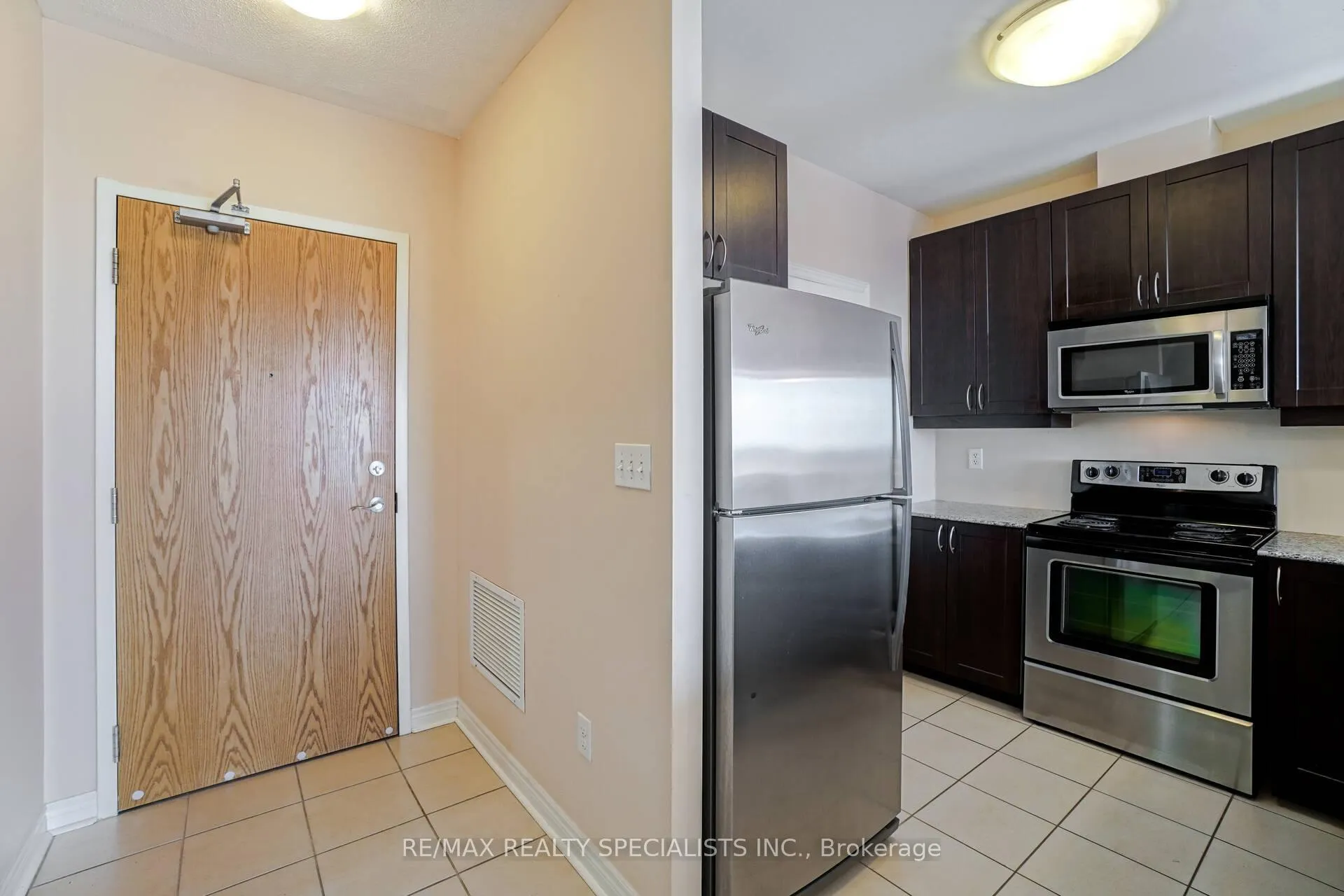 Photo 9 of Unit 617, 383 Main Street, Milton, Old Milton — HOMEH