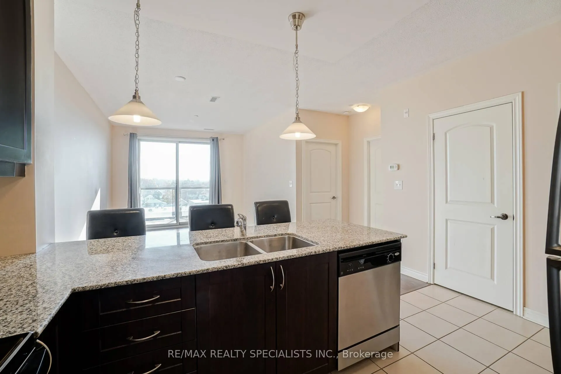 Photo 11 of Unit 617, 383 Main Street, Milton, Old Milton — HOMEH