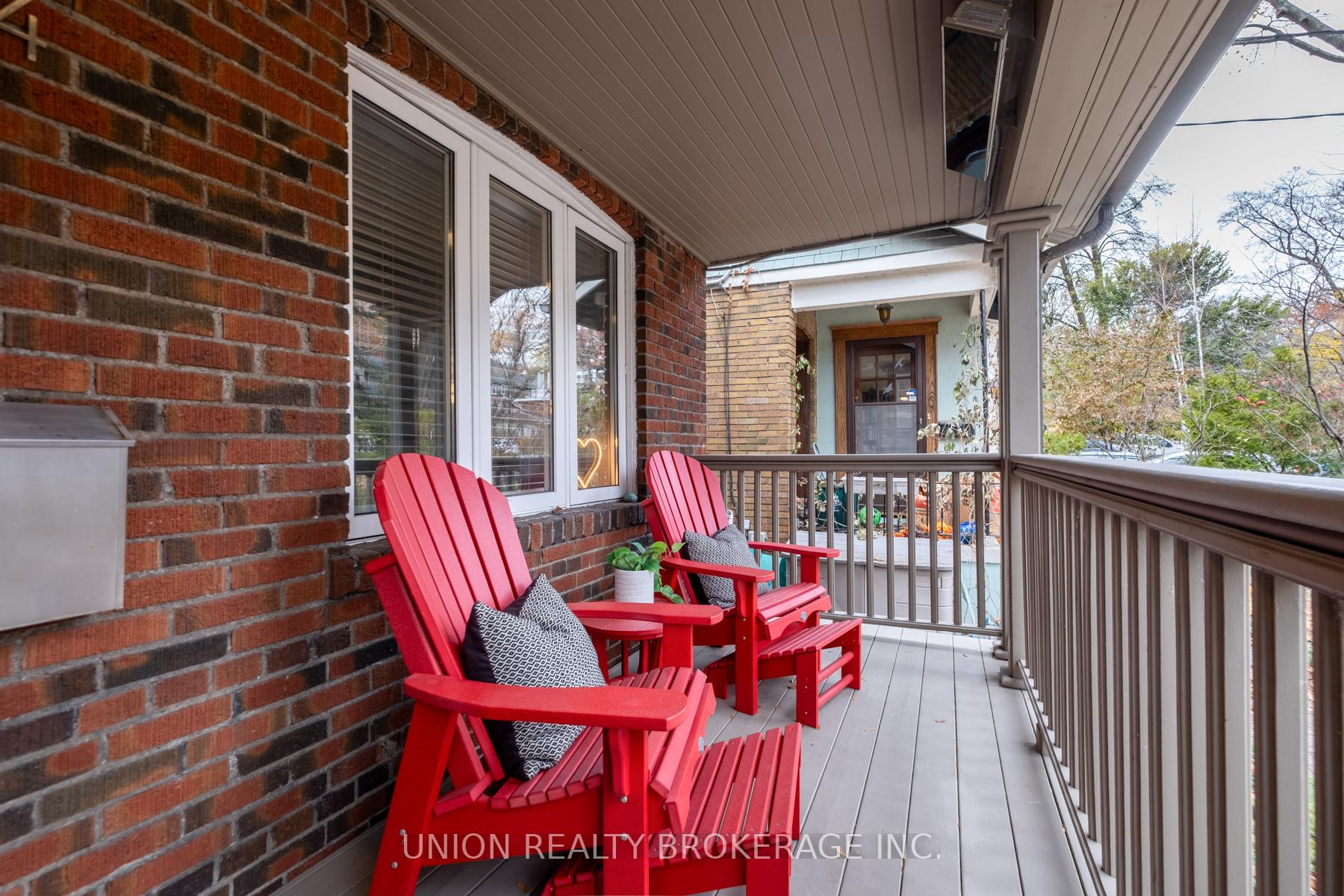 Photo 2 of 54 Willow Avenue, Toronto, The Beaches — HOMEH