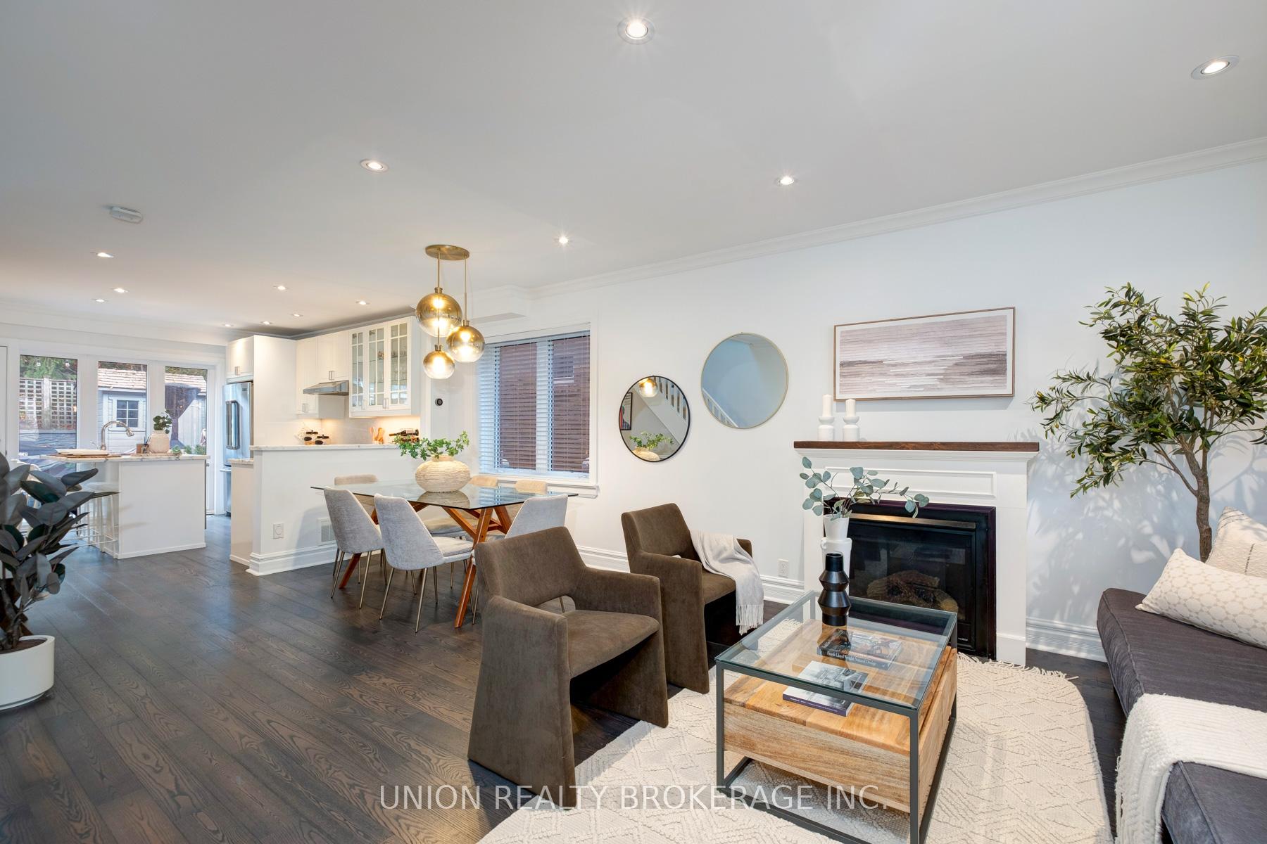 Photo 3 of 54 Willow Avenue, Toronto, The Beaches — HOMEH