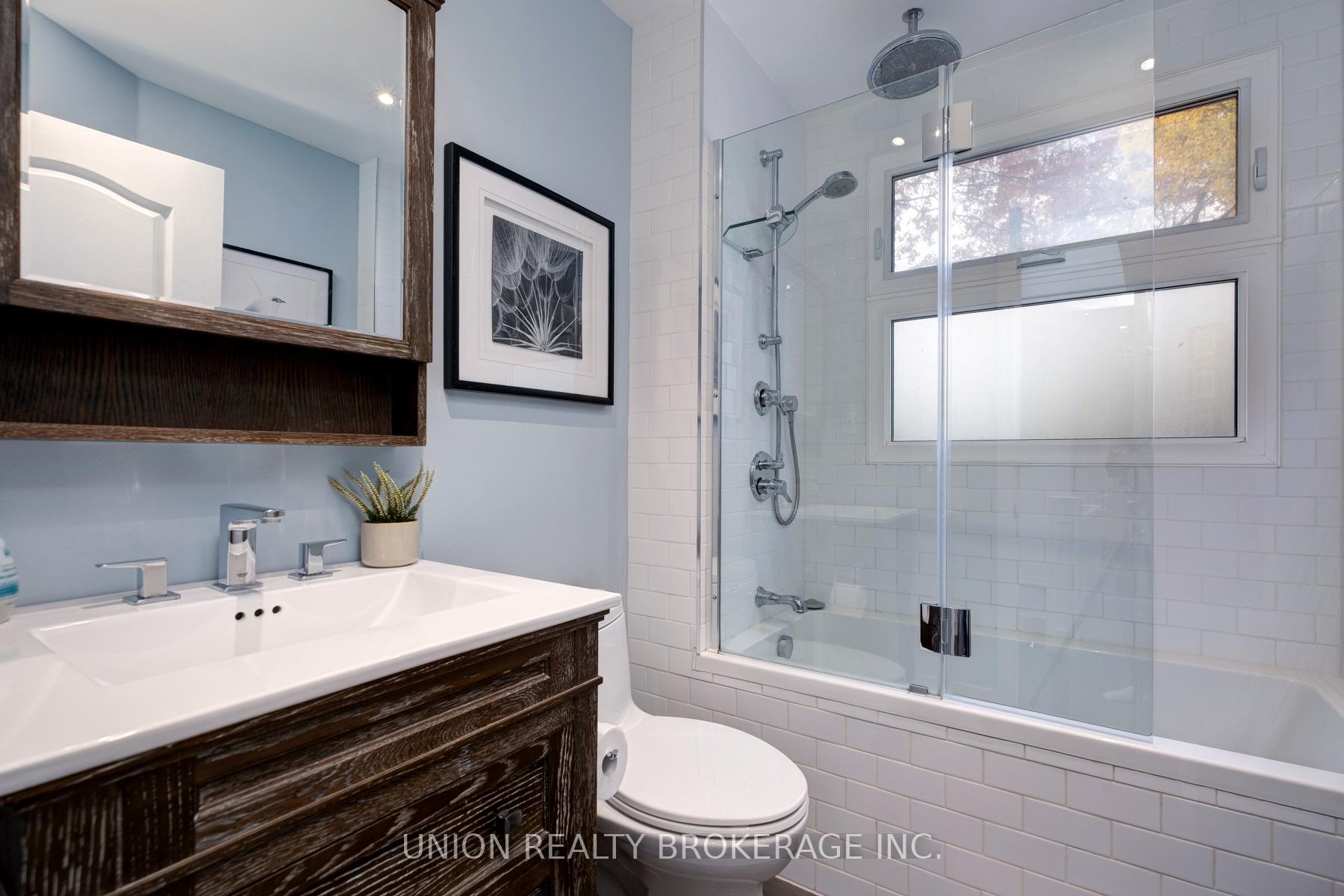 Photo 12 of 54 Willow Avenue, Toronto, The Beaches — HOMEH