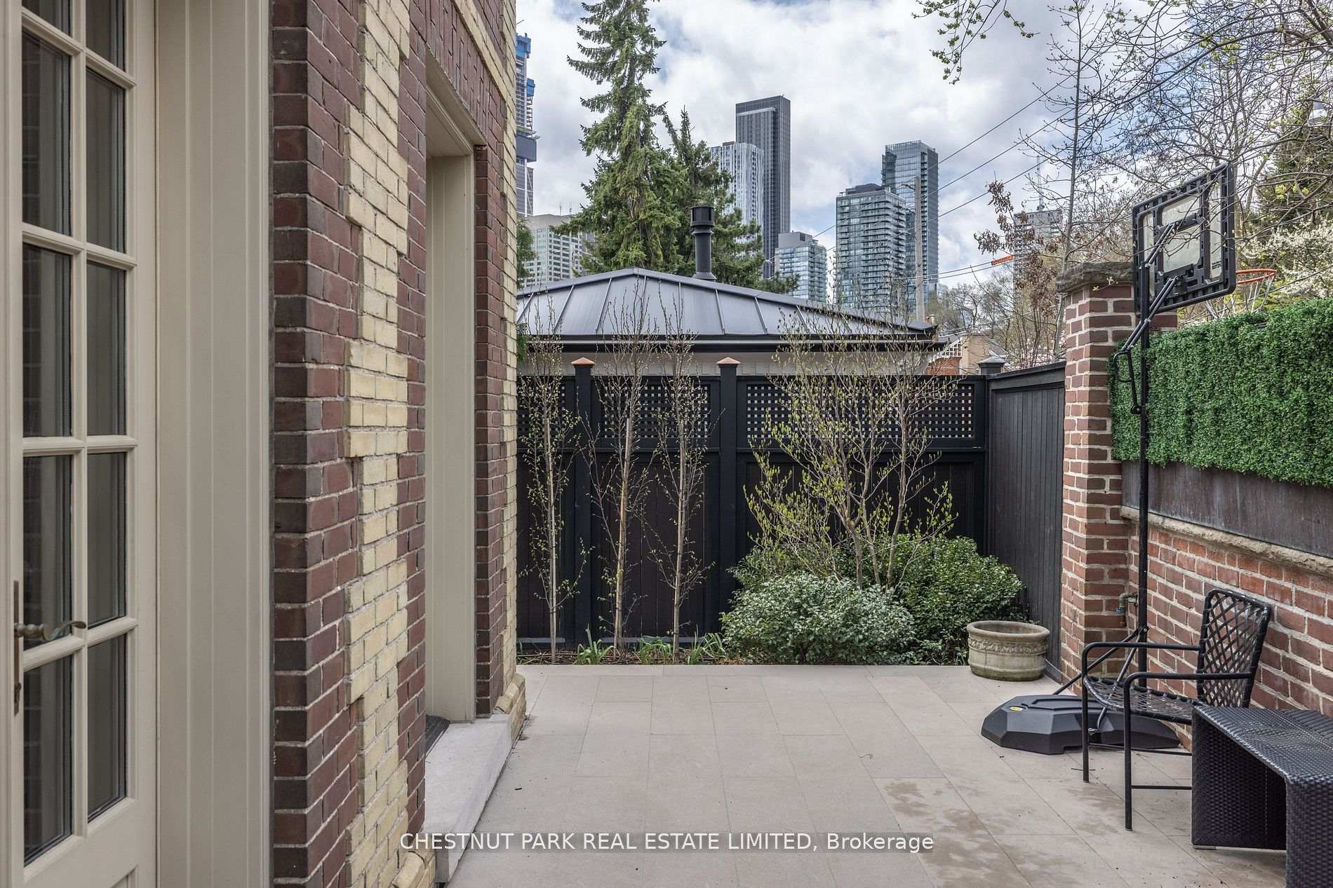 Photo 36 of 45 South Drive, Toronto, Rosedale-Moore Park — HOMEH