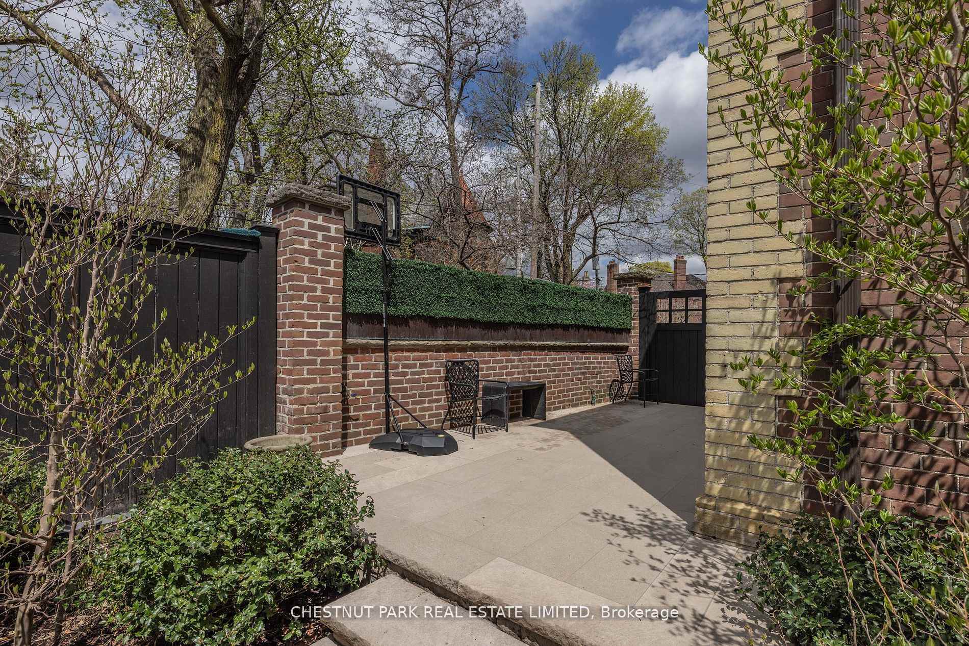 Photo 39 of 45 South Drive, Toronto, Rosedale-Moore Park — HOMEH