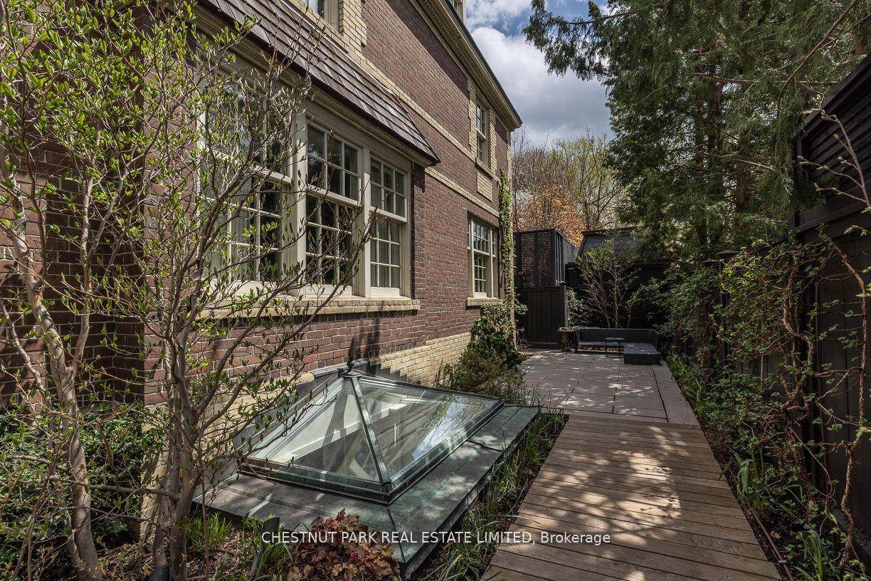 Photo 40 of 45 South Drive, Toronto, Rosedale-Moore Park — HOMEH