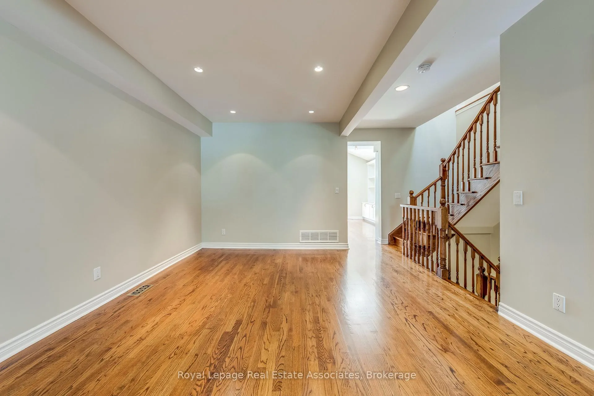 Photo 11 of 123 Melrose Avenue, Toronto, Lawrence Park North — HOMEH