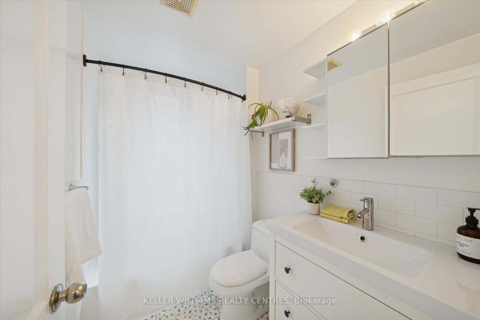 Photo 17 of 1780 Gerrard Street E, Toronto, Woodbine Corridor — HOMEH