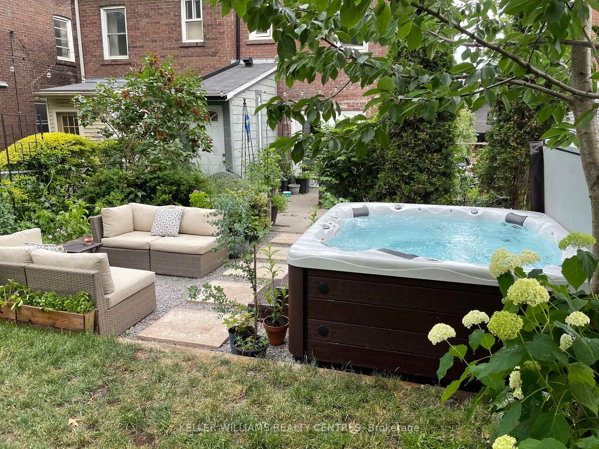 Photo 29 of 1780 Gerrard Street E, Toronto, Woodbine Corridor — HOMEH