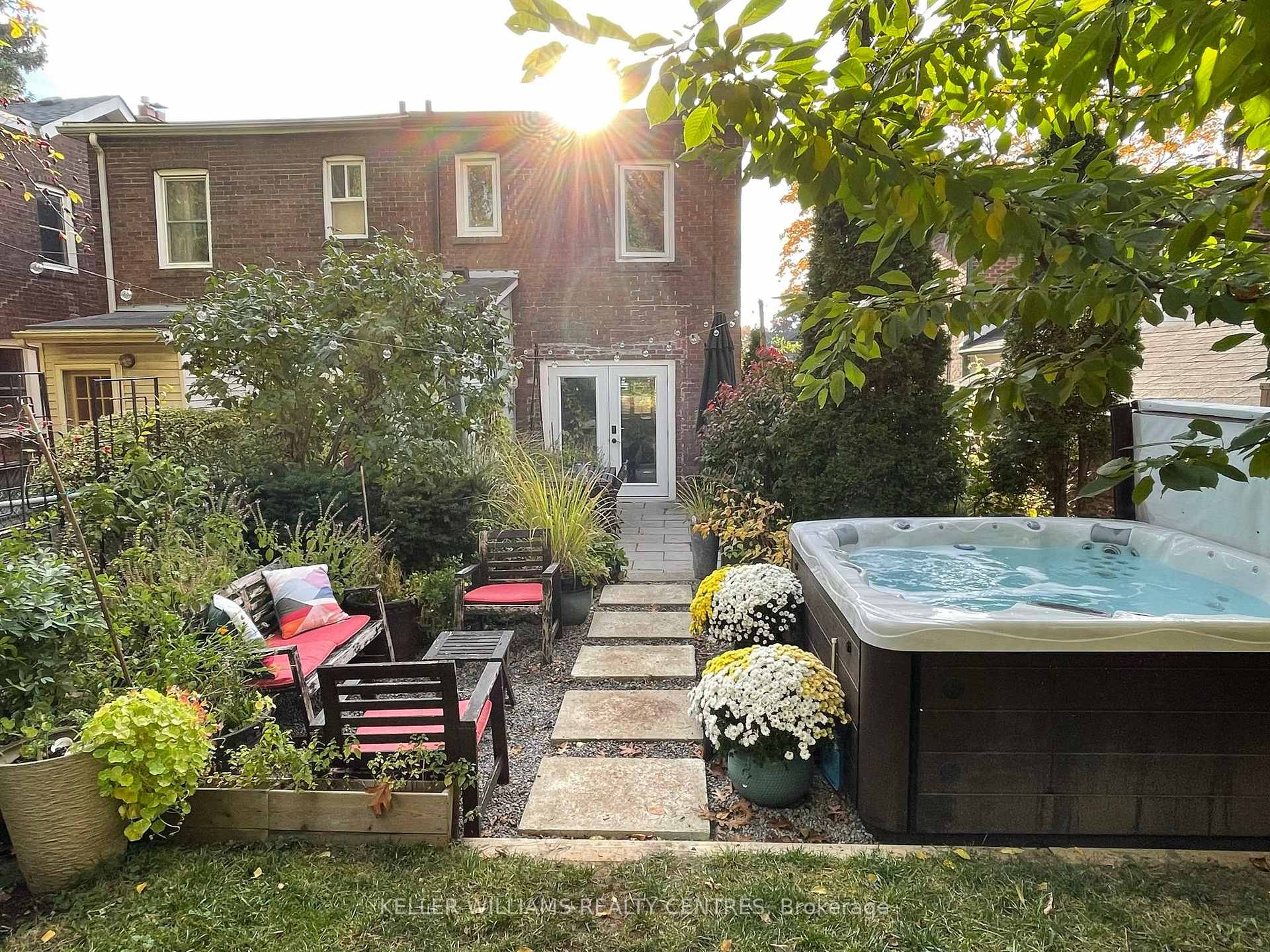 Photo 32 of 1780 Gerrard Street E, Toronto, Woodbine Corridor — HOMEH