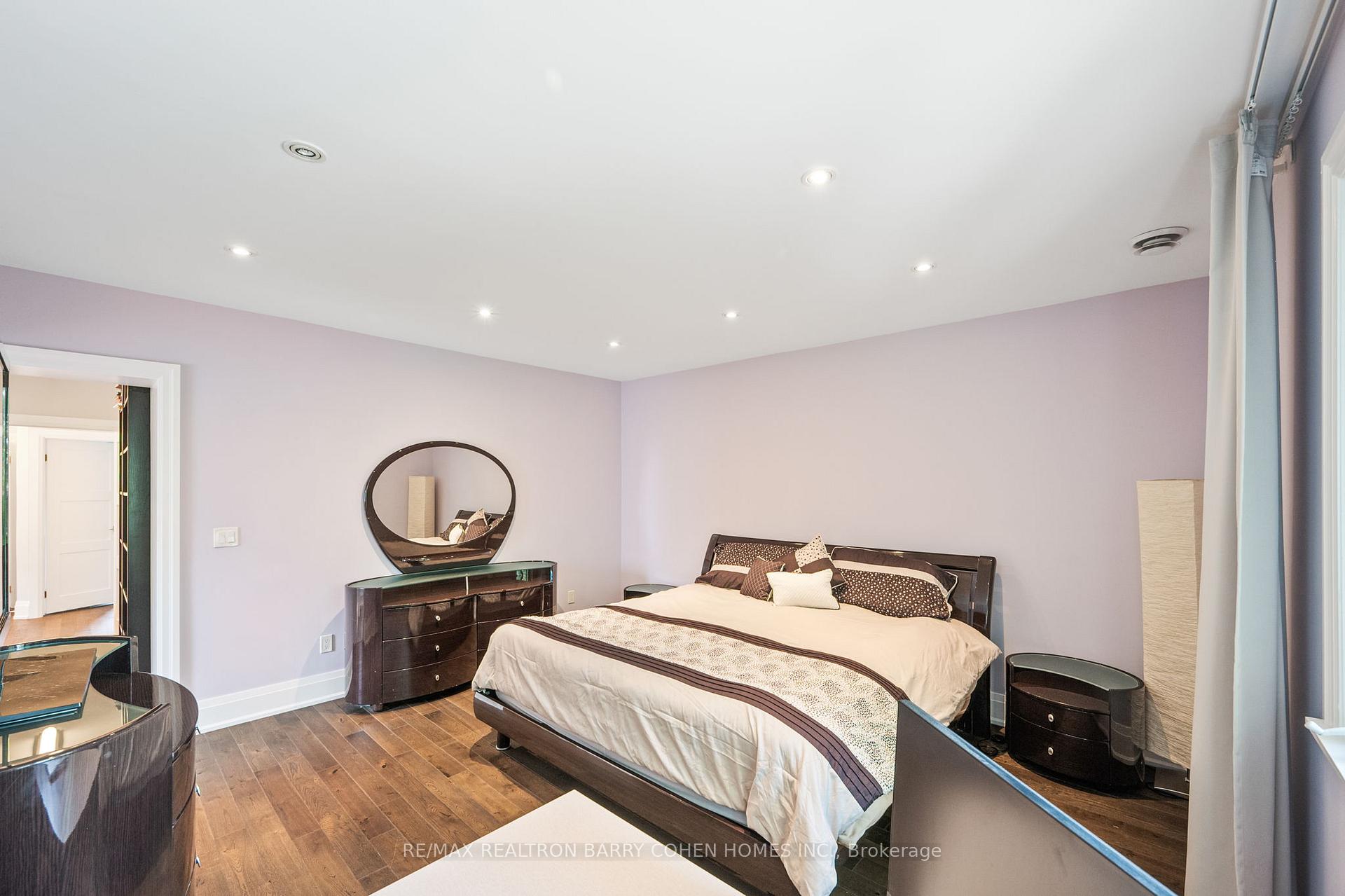 Photo 33 of 163 Rumsey Road, Toronto, Leaside — HOMEH