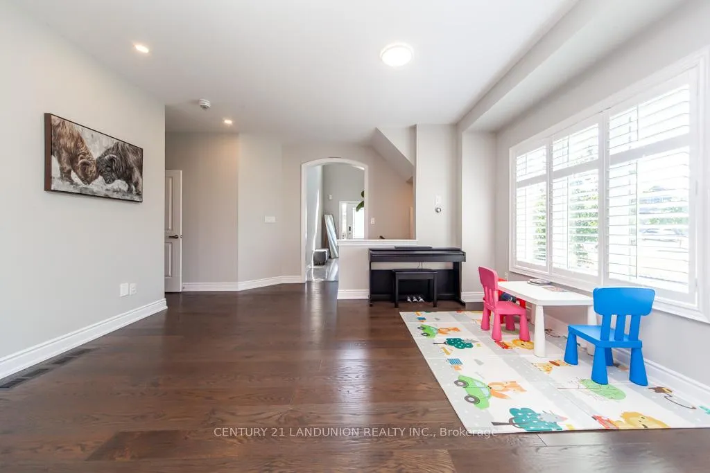 Photo 12 of 70 Prairie Creek Crescent, Brampton, Bram West — HOMEH