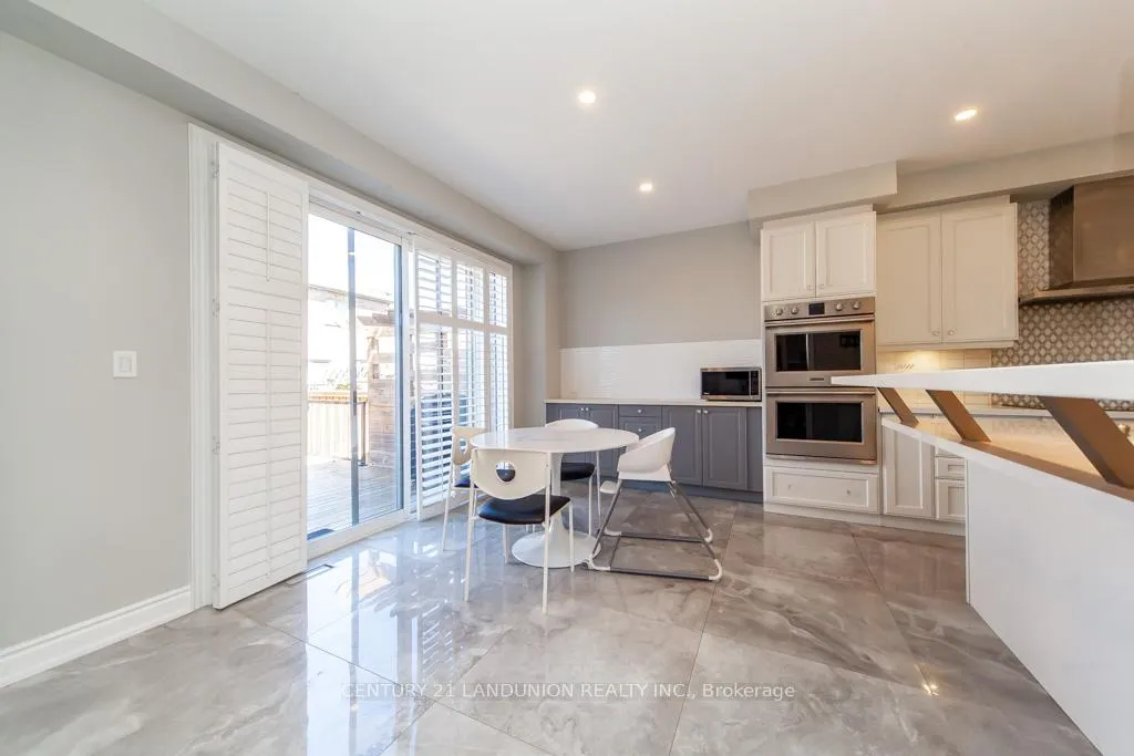 Photo 13 of 70 Prairie Creek Crescent, Brampton, Bram West — HOMEH