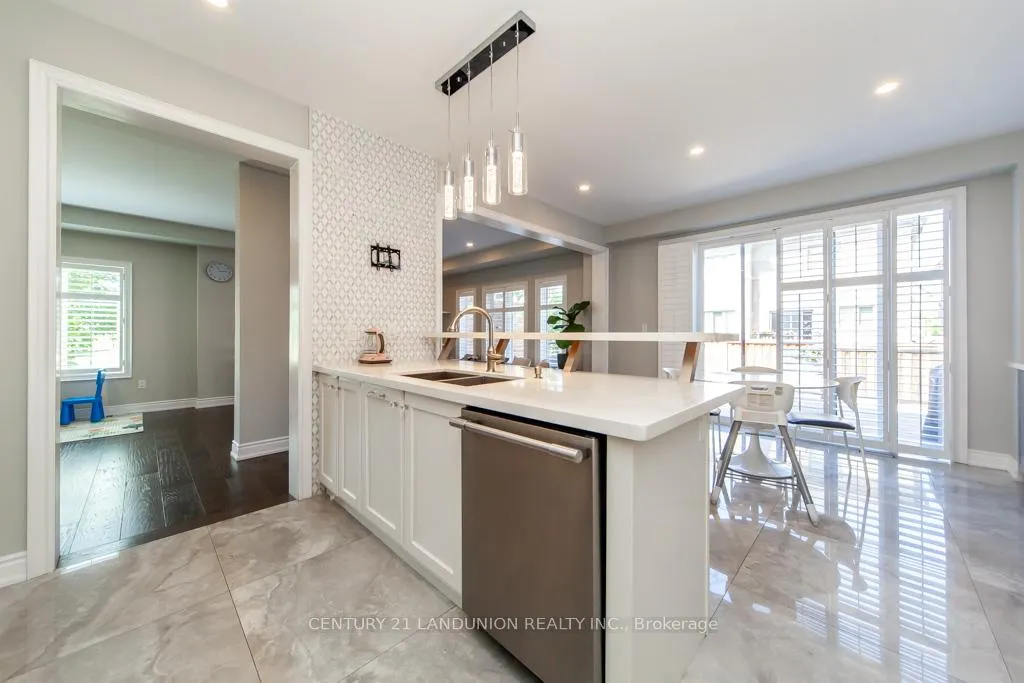 Photo 18 of 70 Prairie Creek Crescent, Brampton, Bram West — HOMEH