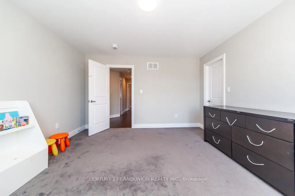 Photo 32 of 70 Prairie Creek Crescent, Brampton, Bram West — HOMEH