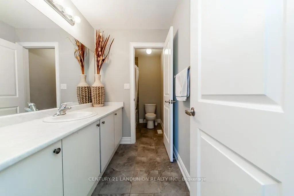 Photo 40 of 70 Prairie Creek Crescent, Brampton, Bram West — HOMEH