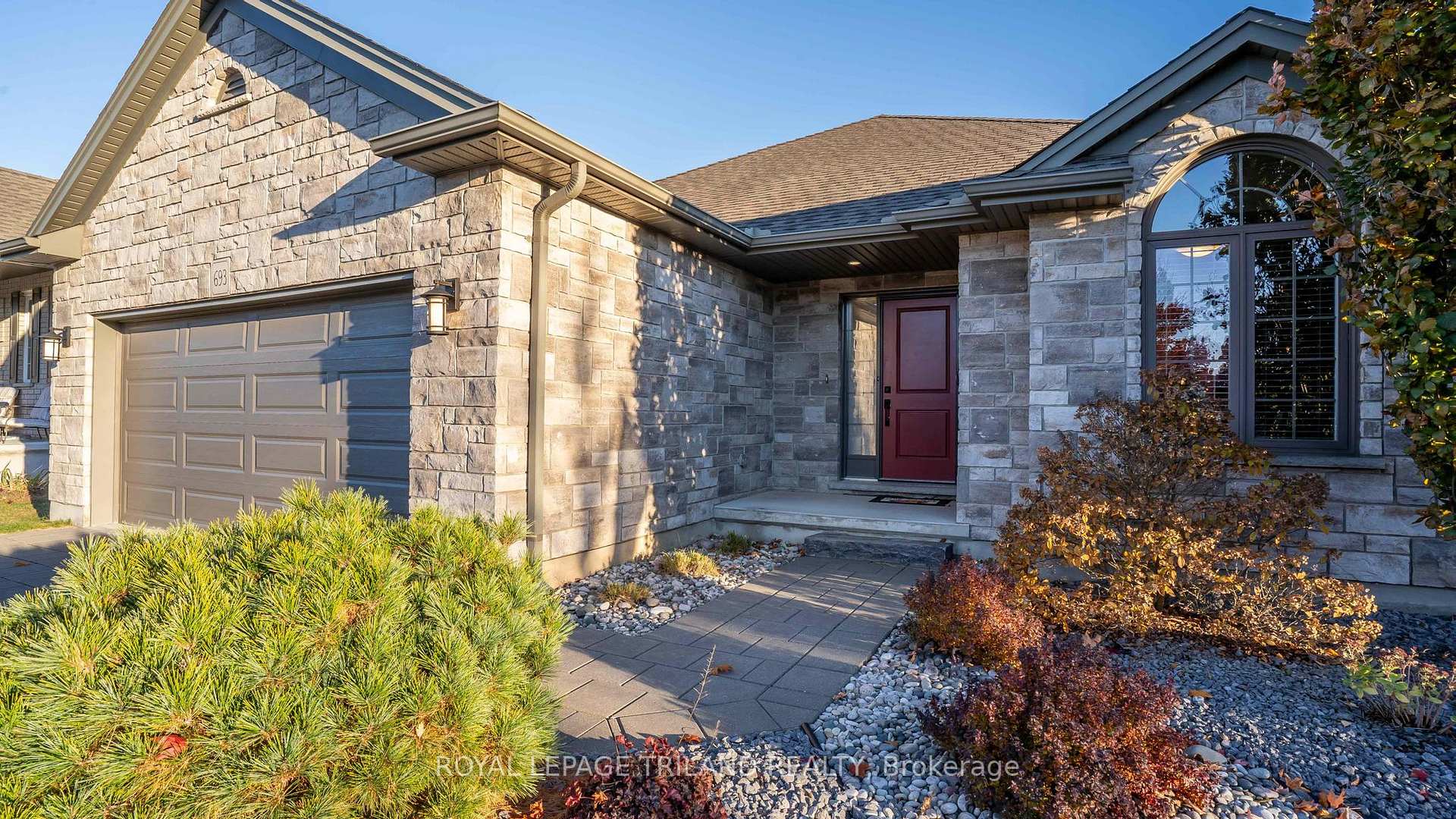 Photo 1 of 693 Newman Drive, Strathroy-Caradoc, Mount Brydges — HOMEH