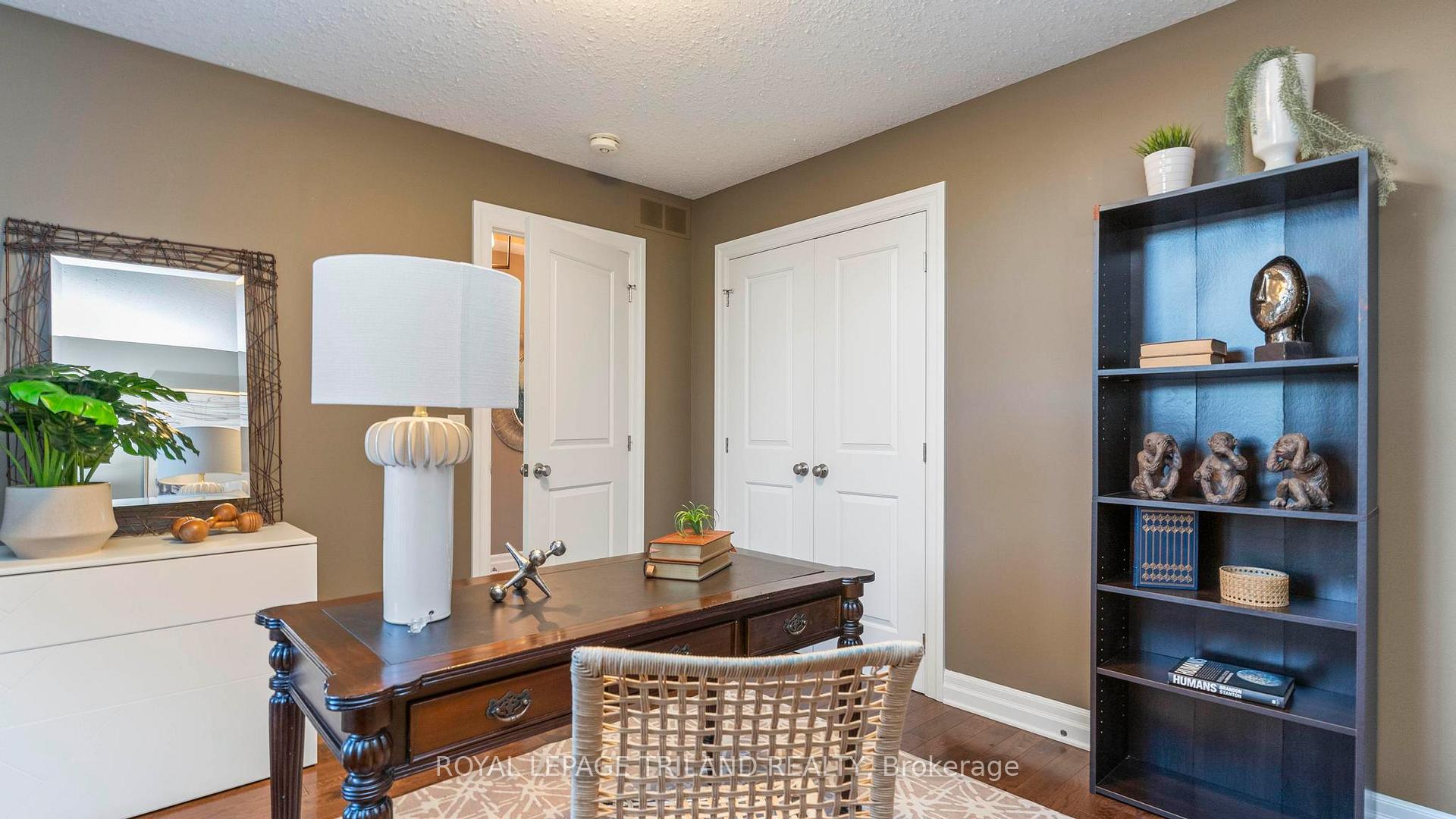 Photo 4 of 693 Newman Drive, Strathroy-Caradoc, Mount Brydges — HOMEH