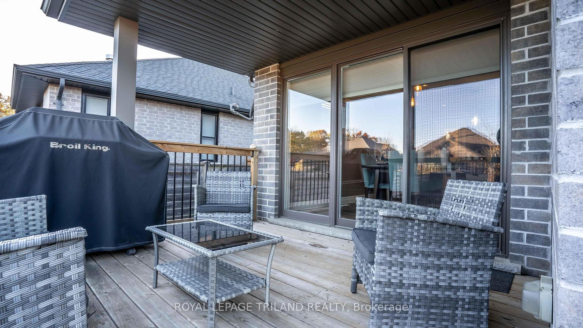 Photo 21 of 693 Newman Drive, Strathroy-Caradoc, Mount Brydges — HOMEH