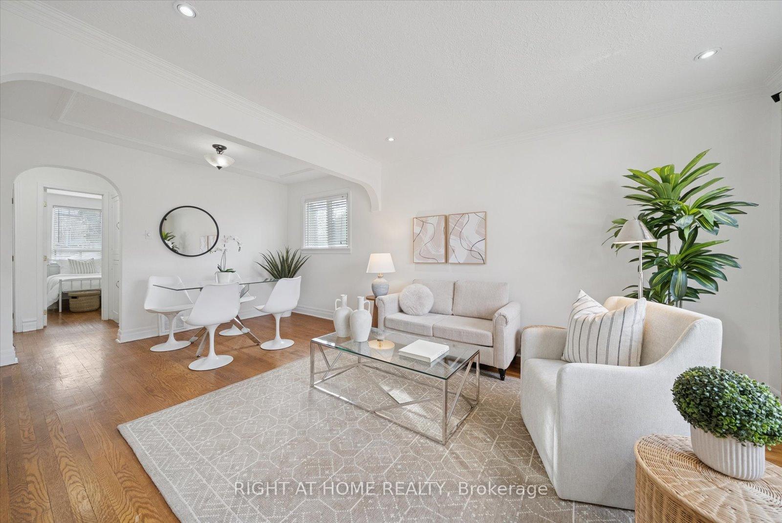 Photo 3 of 17 Yardley Avenue, Toronto, O'Connor-Parkview — HOMEH