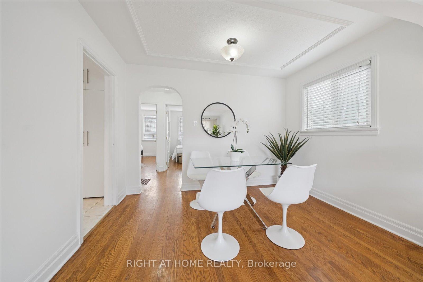 Photo 4 of 17 Yardley Avenue, Toronto, O'Connor-Parkview — HOMEH
