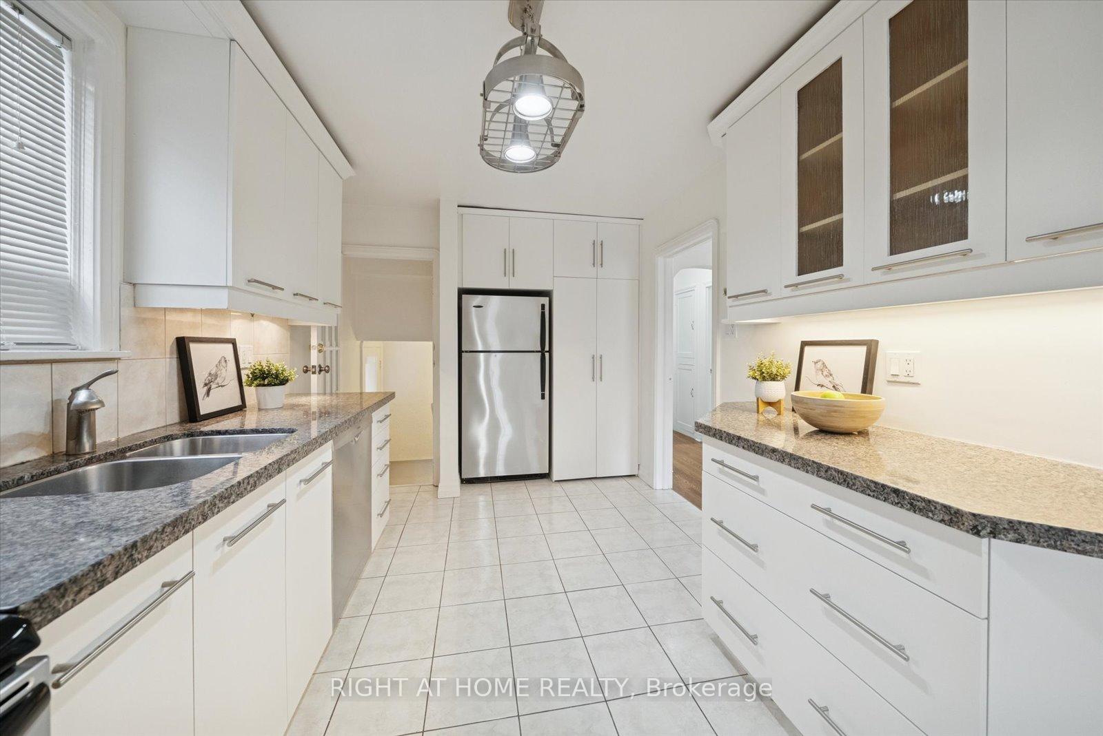 Photo 6 of 17 Yardley Avenue, Toronto, O'Connor-Parkview — HOMEH