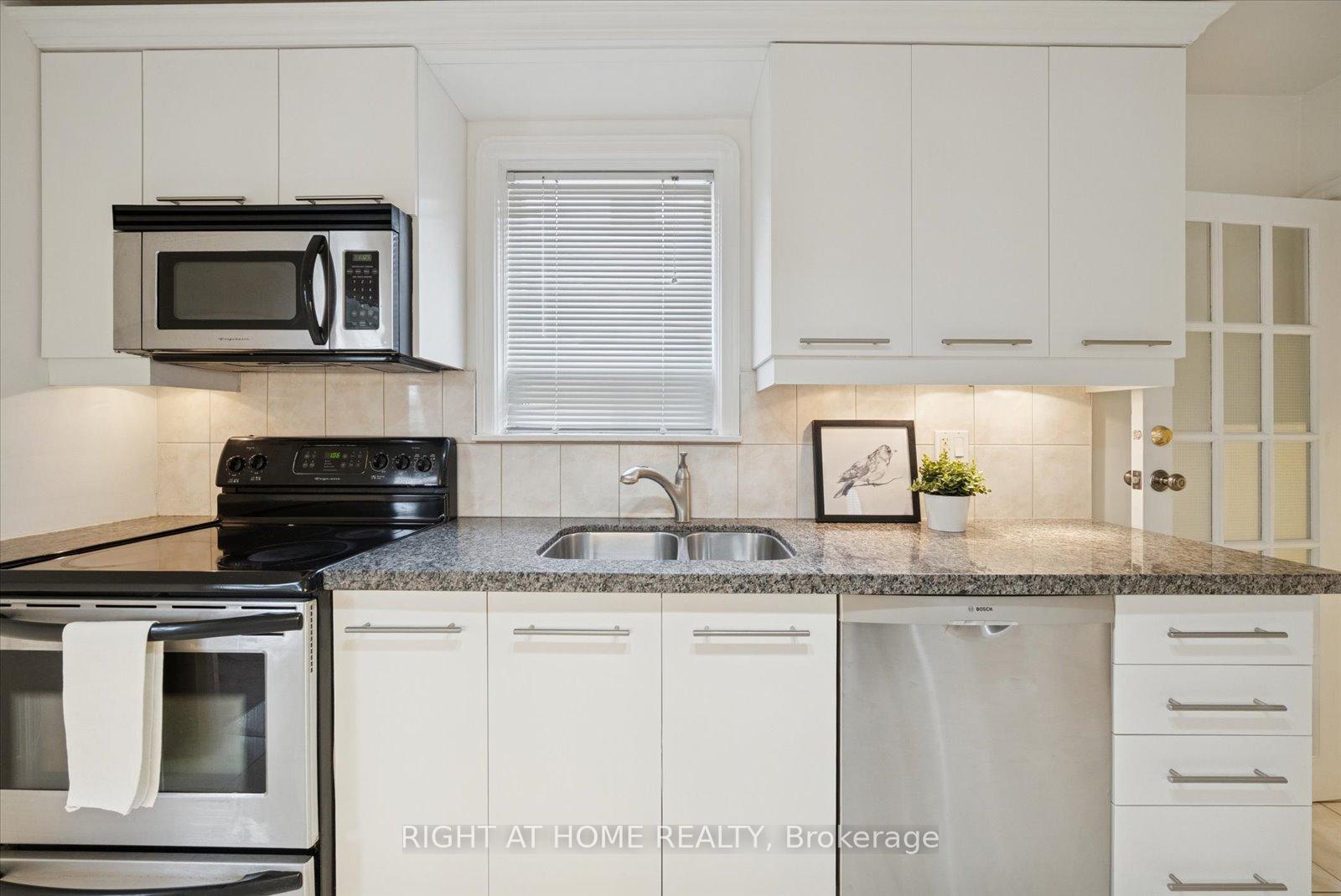 Photo 8 of 17 Yardley Avenue, Toronto, O'Connor-Parkview — HOMEH