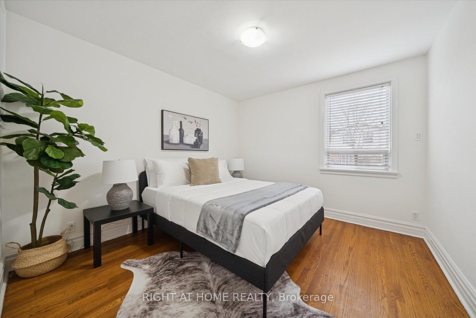 Photo 9 of 17 Yardley Avenue, Toronto, O'Connor-Parkview — HOMEH