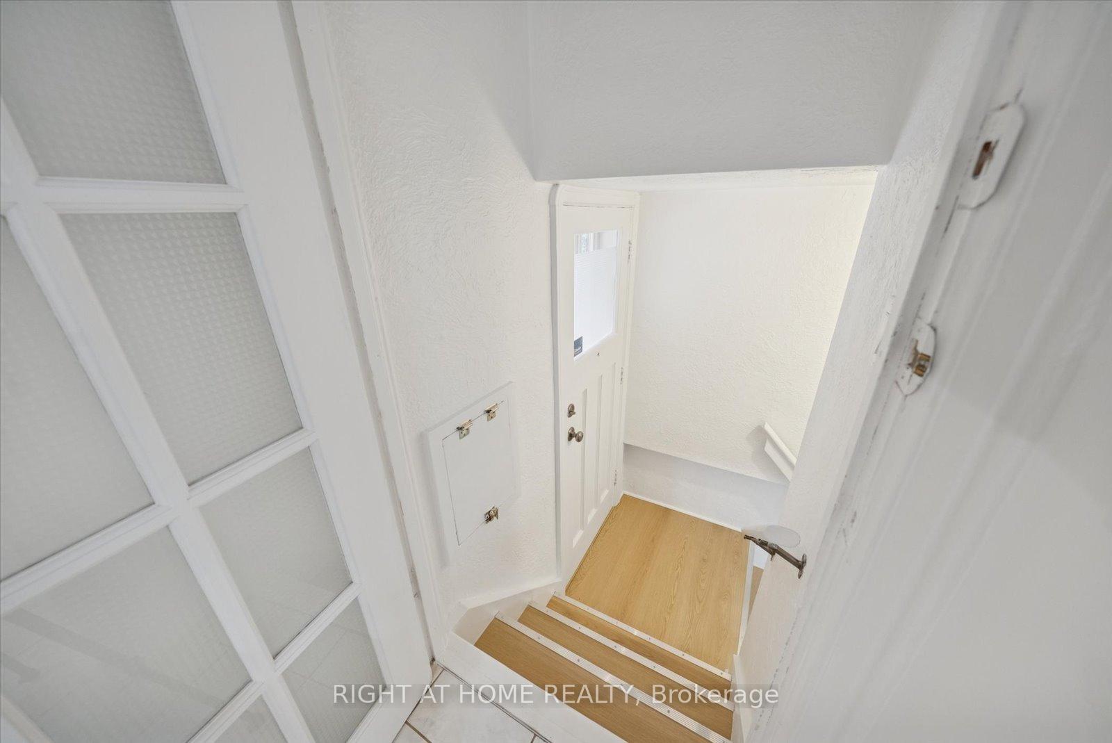 Photo 14 of 17 Yardley Avenue, Toronto, O'Connor-Parkview — HOMEH