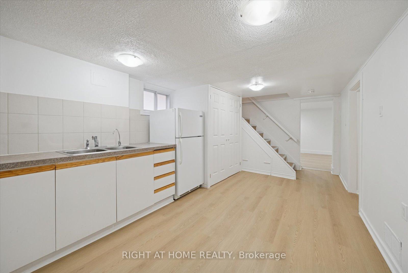 Photo 15 of 17 Yardley Avenue, Toronto, O'Connor-Parkview — HOMEH
