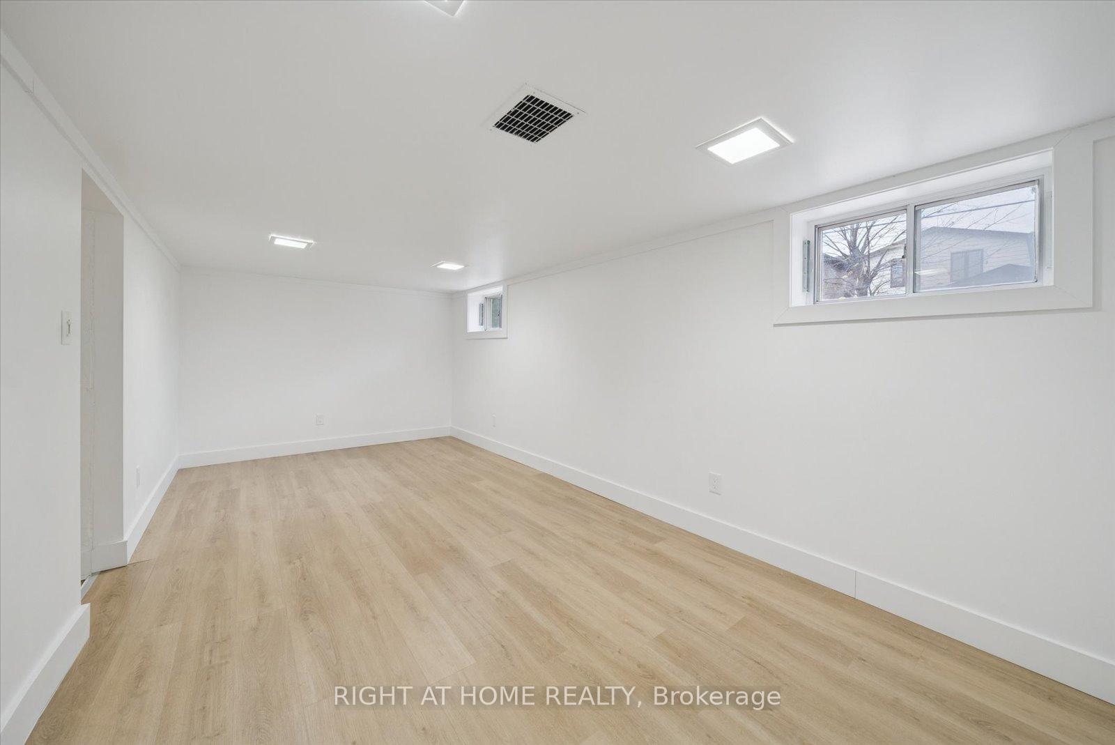 Photo 20 of 17 Yardley Avenue, Toronto, O'Connor-Parkview — HOMEH