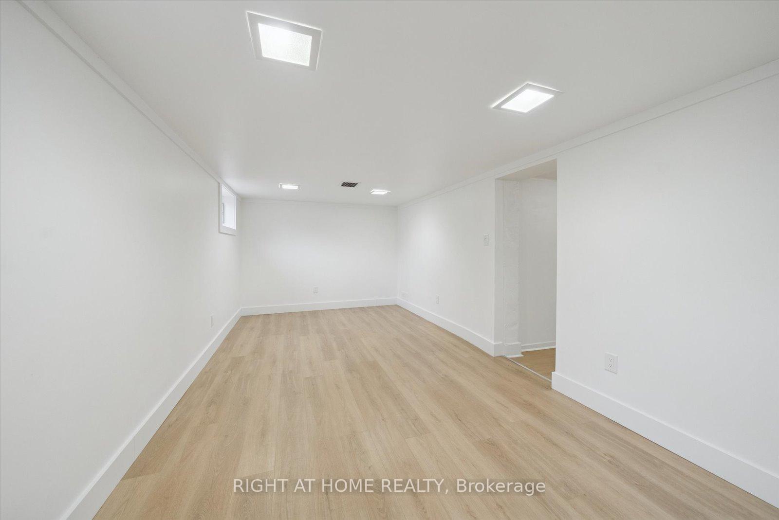 Photo 22 of 17 Yardley Avenue, Toronto, O'Connor-Parkview — HOMEH