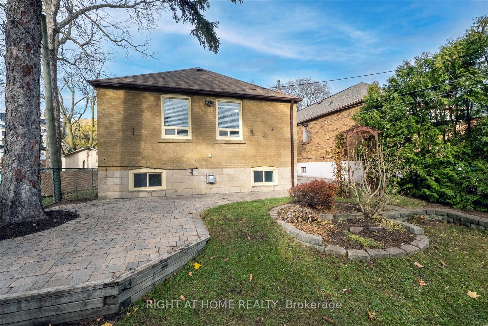 Photo 31 of 17 Yardley Avenue, Toronto, O'Connor-Parkview — HOMEH