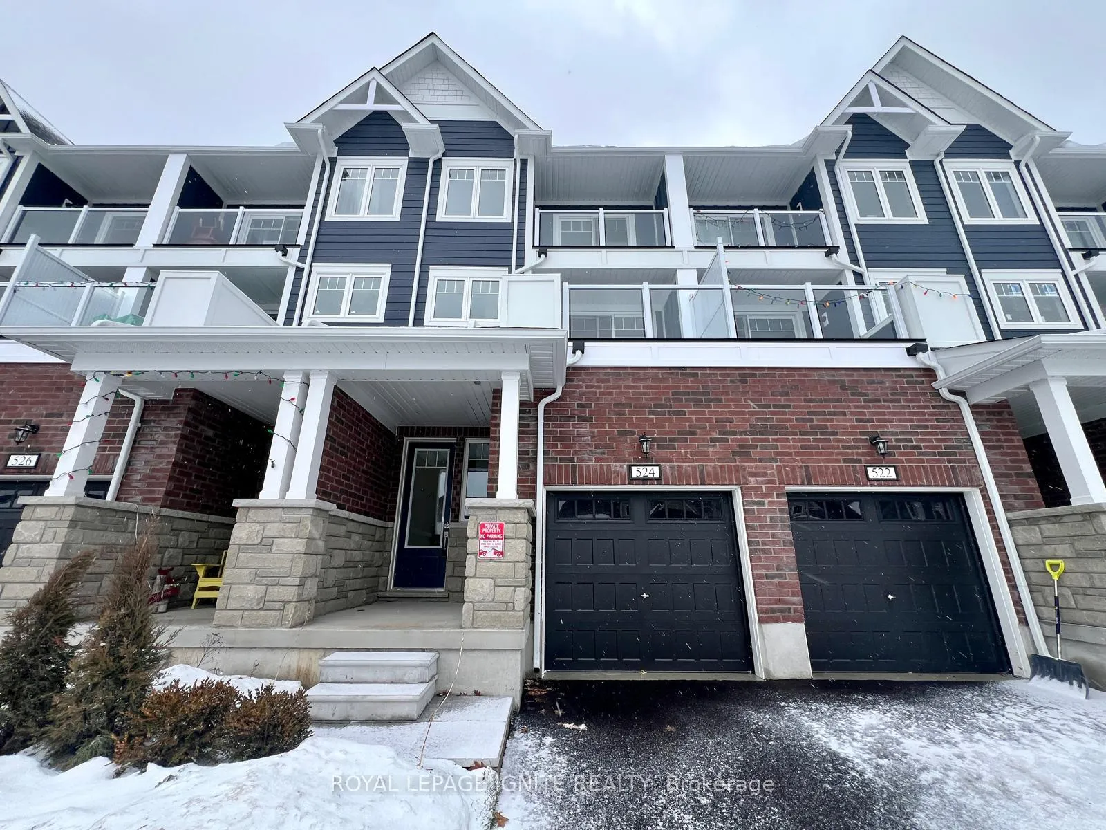 Photo 2 of 524 Hudson Crescent, Midland — HOMEH