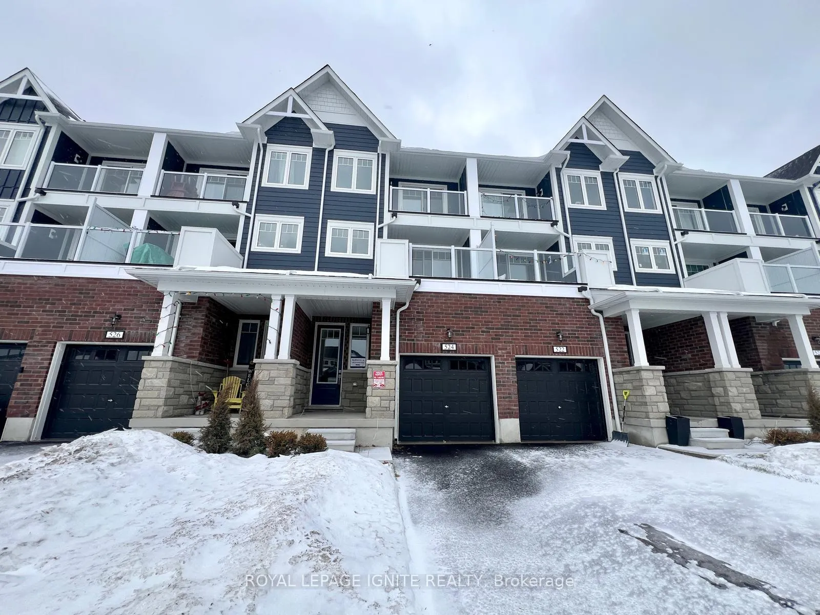 Photo 3 of 524 Hudson Crescent, Midland — HOMEH