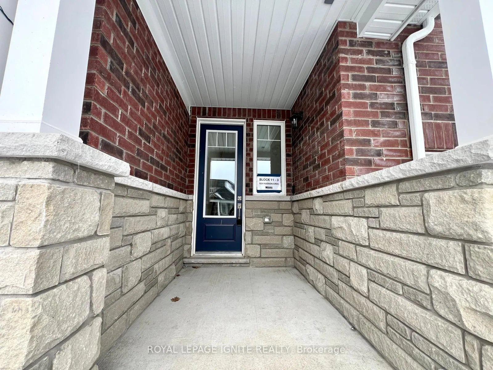 Photo 4 of 524 Hudson Crescent, Midland — HOMEH