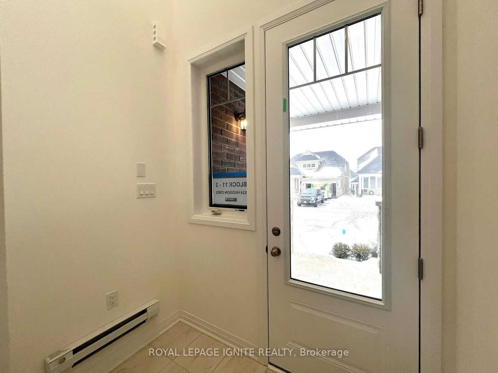 Photo 5 of 524 Hudson Crescent, Midland — HOMEH
