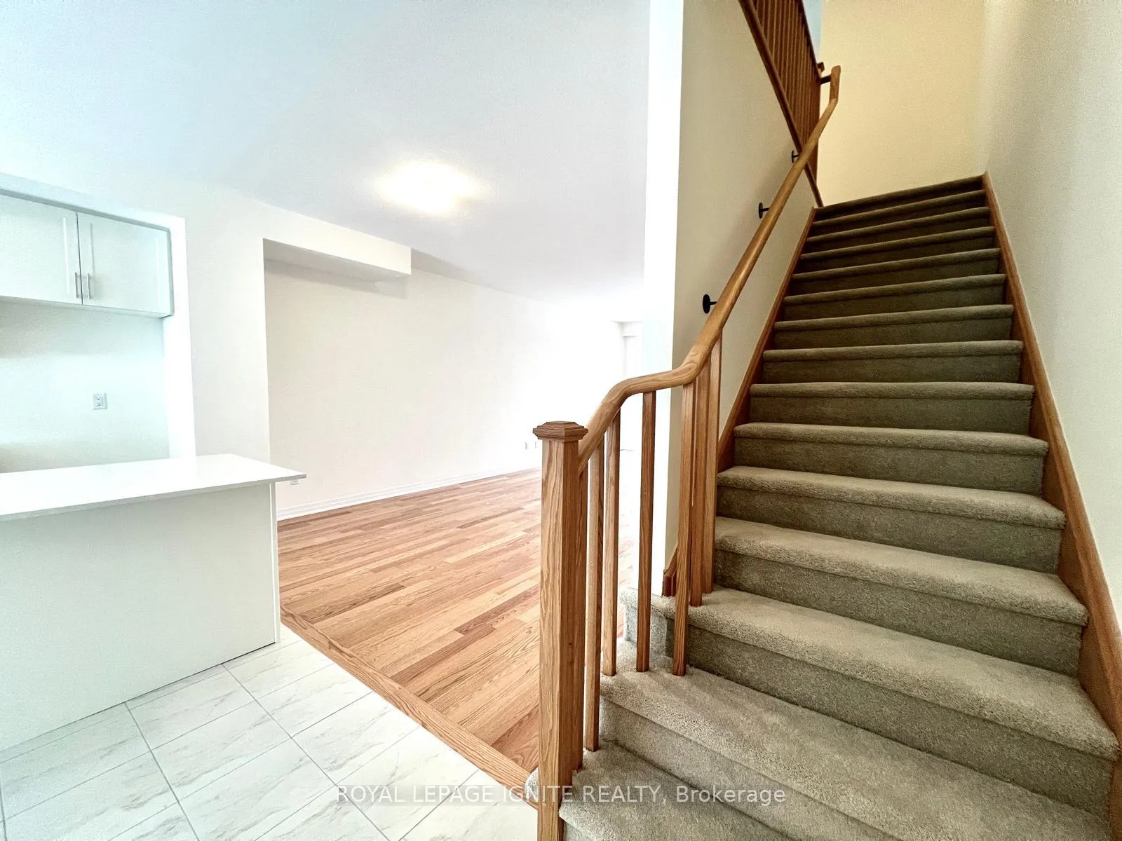 Photo 13 of 524 Hudson Crescent, Midland — HOMEH