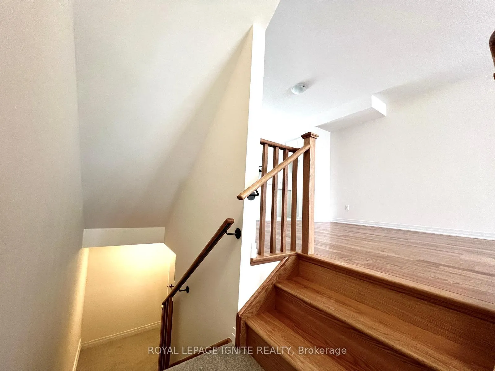 Photo 14 of 524 Hudson Crescent, Midland — HOMEH