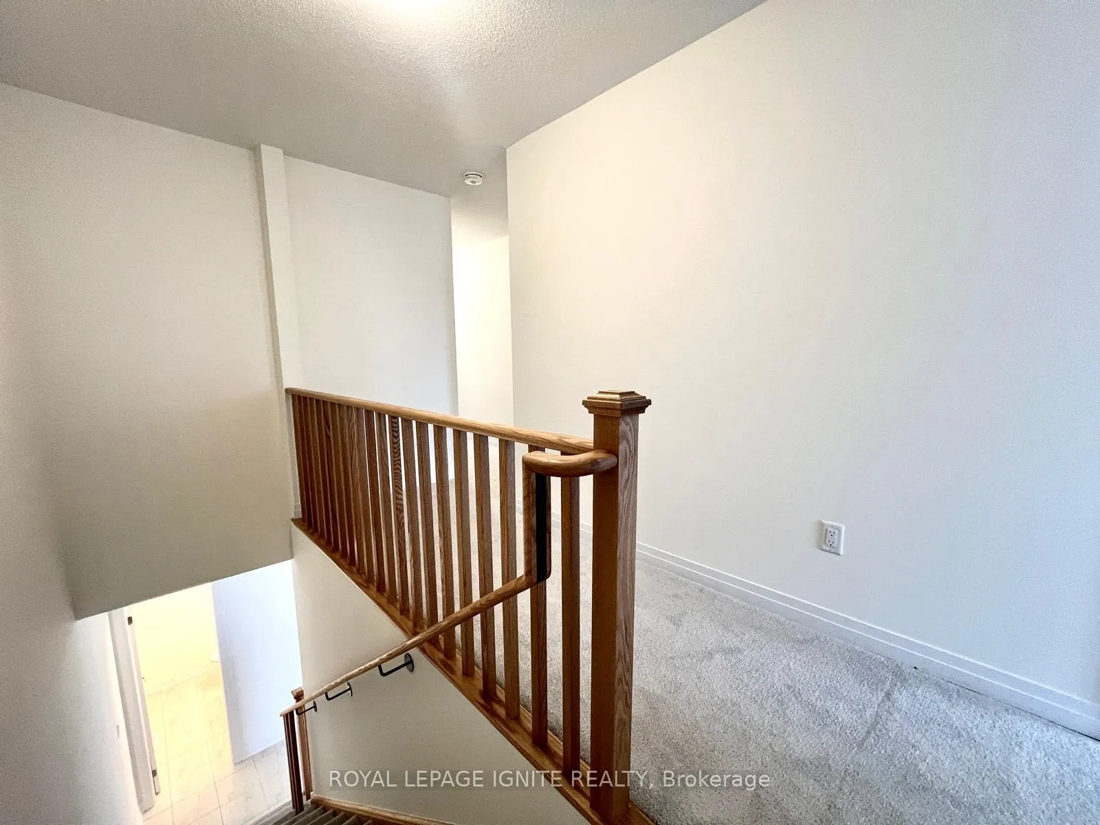 Photo 15 of 524 Hudson Crescent, Midland — HOMEH