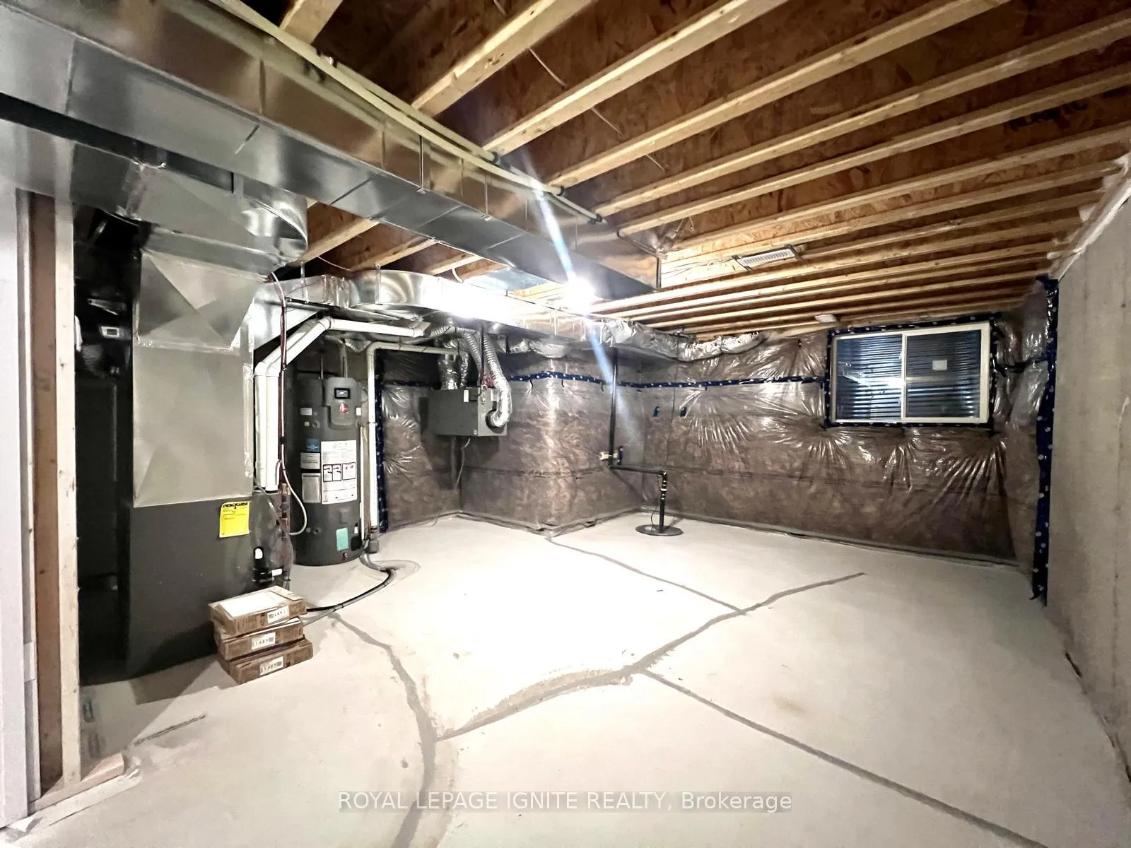 Photo 32 of 524 Hudson Crescent, Midland — HOMEH