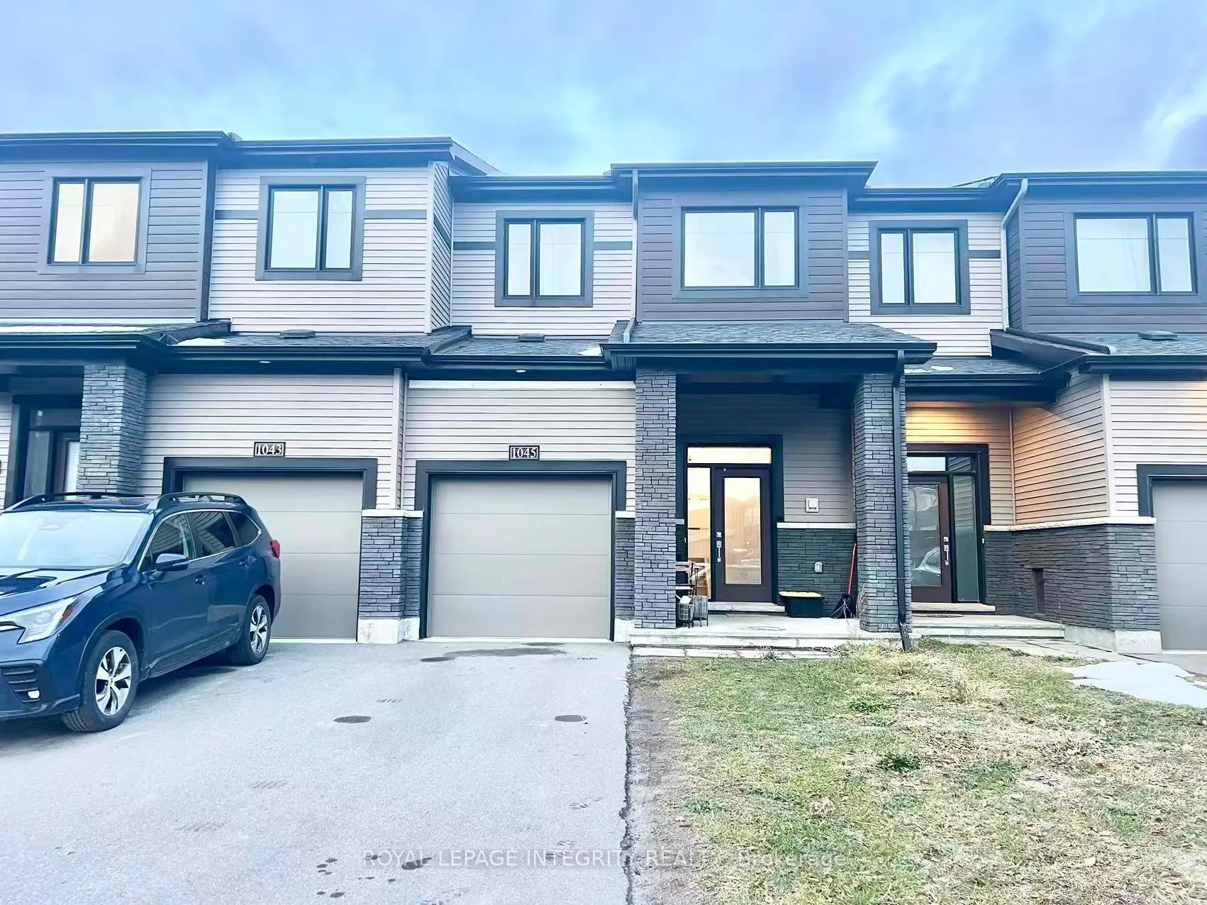 Photo 2 of 1045 Speedvale Court, Ottawa, Kanata - Kanata Lakes/Heritage Hills — HOMEH