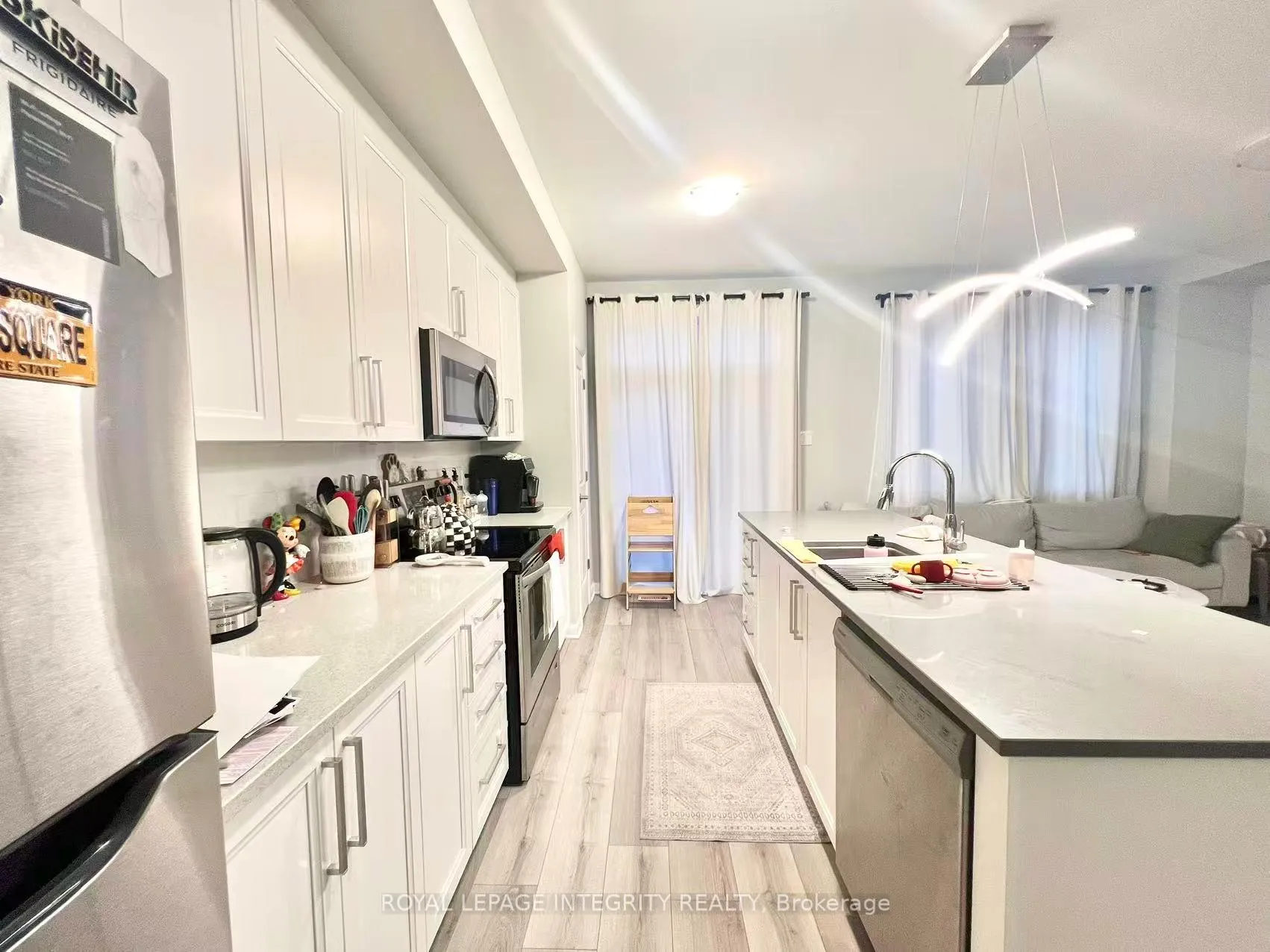Photo 9 of 1045 Speedvale Court, Ottawa, Kanata - Kanata Lakes/Heritage Hills — HOMEH